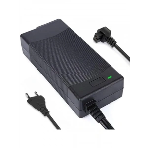 220V ACden 12V DCye Dönüştürücü Adaptör ile Araç Buzdolaplarını Güçlendirin