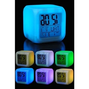 7 Renk Değiştiren Dijital Küp Masa Saati ve Termometre