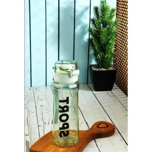 700 ml Pipetli Su Matarası, Yeşil Renk Seçeneği
