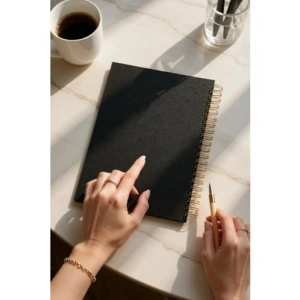 A4 Boyutunda Çizgili Spiralli Not Defteri (120 Yaprak)