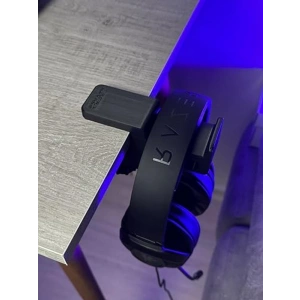 Ergonomik ve kaydırmaz keçeli siyah masa kulaklık standı, güçlendirilmiş yapısıyla Shadow Edition