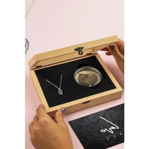 Gerçek İnci Kolye Ahşap Hediye Kutusunda Sevgililer Günü Hediyesi