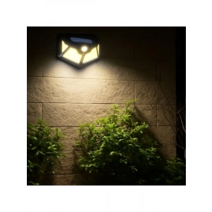 Harekete Duyarlı Solar Enerjili Bahçe Lambası