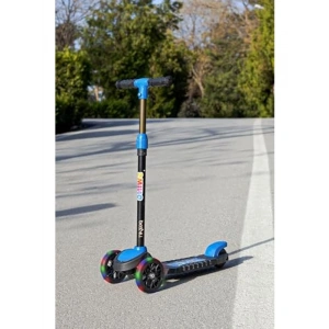 Işıklı 3 Tekerli Scooter: 3 Yaş ve Üstü İçin 40 Kg Taşıma Kapasitesi