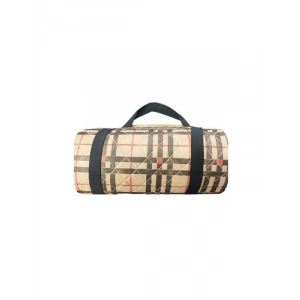 Kendinden Çantalı Piknik Örtüsü