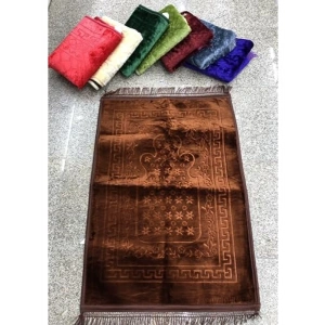 Koyu Kahve Peluş Seccade