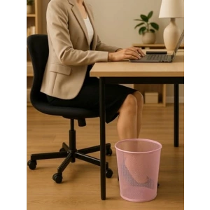 Toz Pembe Metal Fileli Çöp Kovası ile Şık ve Kullanışlı