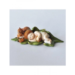 Uyuyan Palamut Peri Bebek Sincap Heykeli, 13.3 cm