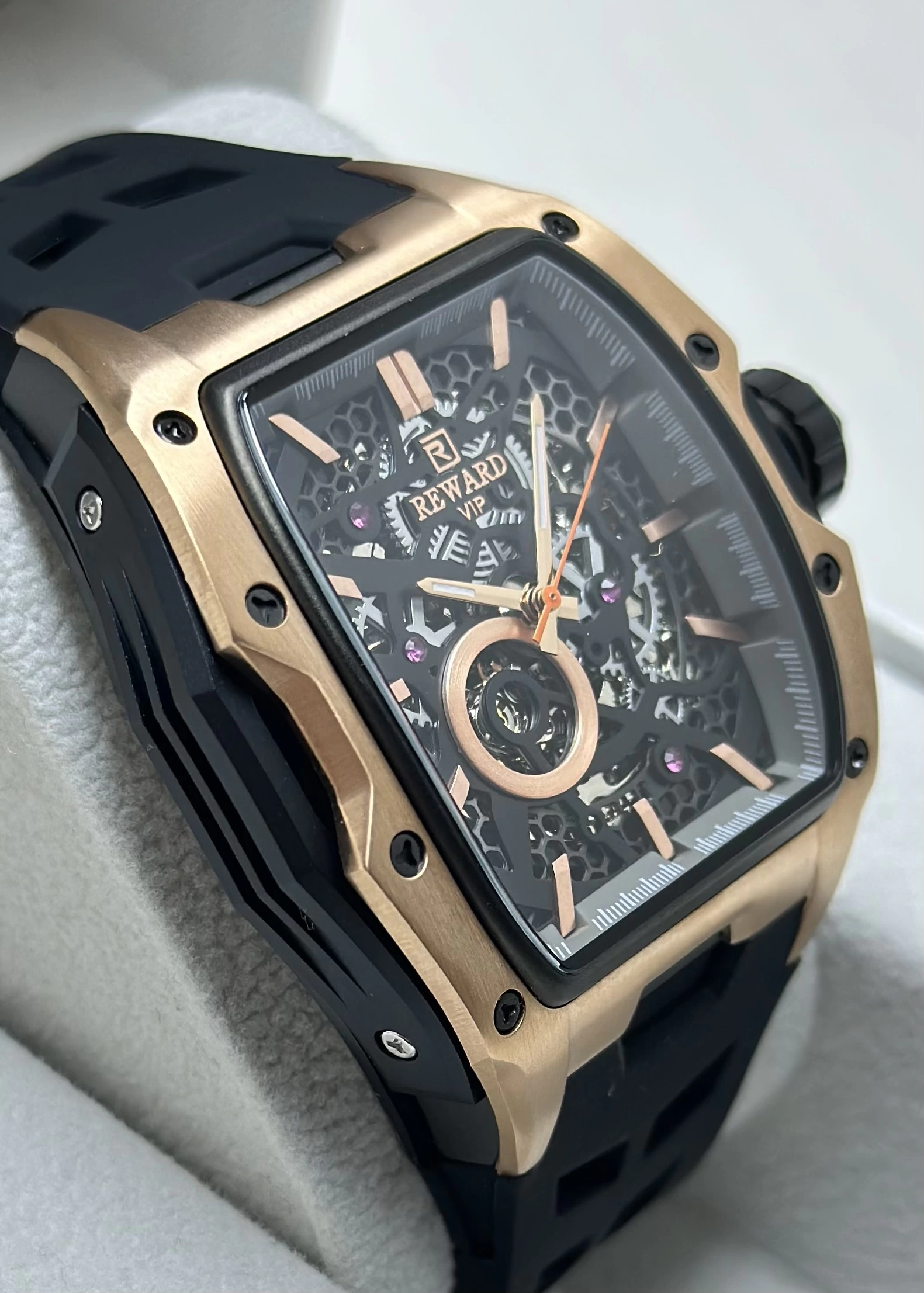 Reward Siyah Kordon Otomatik Erkek Kol Saati