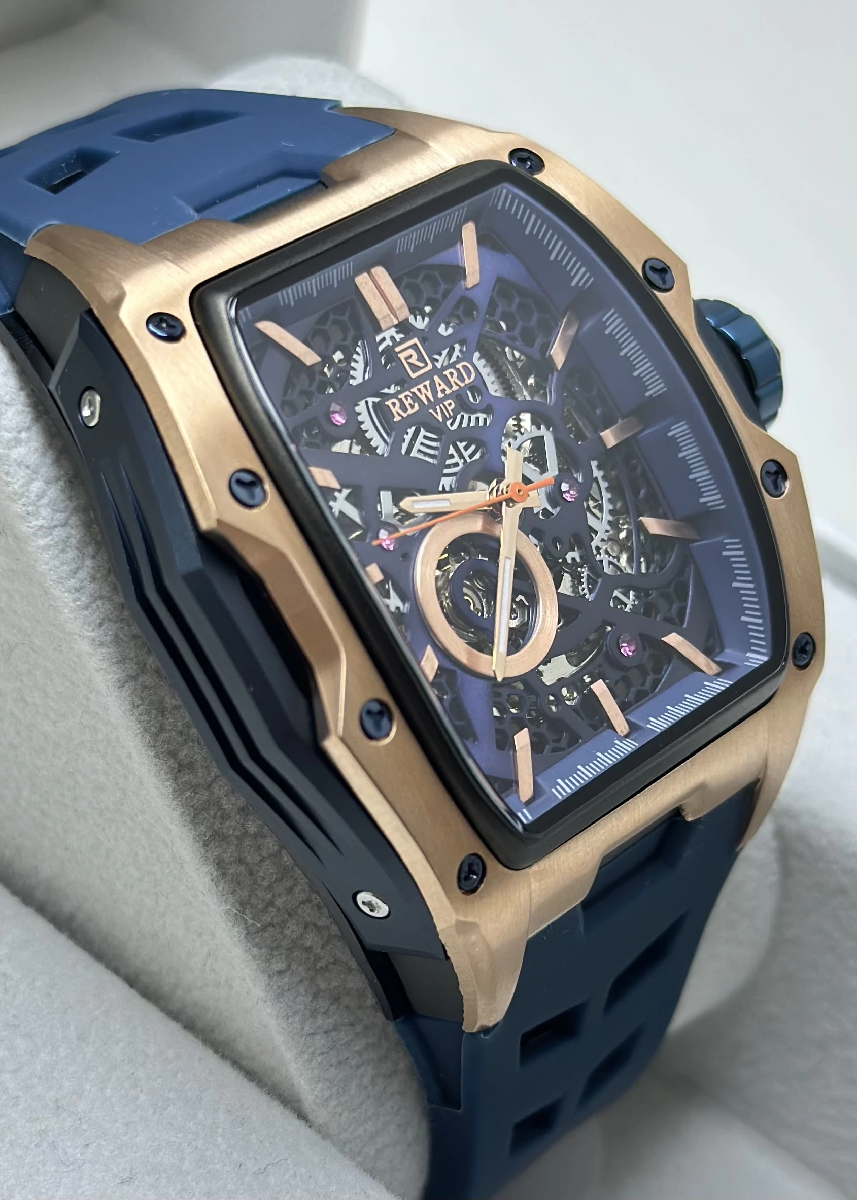 Reward Lacivert Kordon Otomatik Erkek Kol Saati