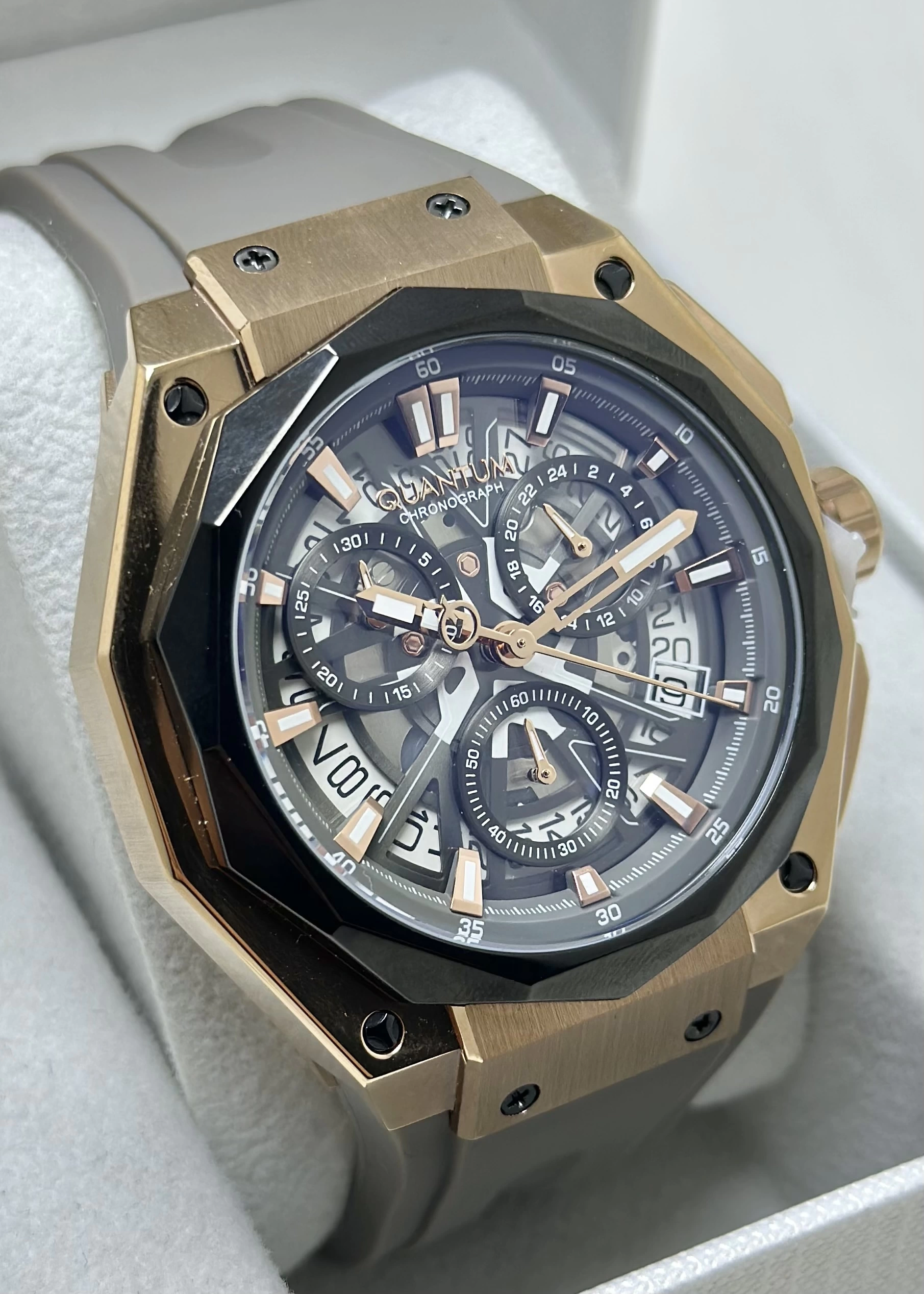 Quantum Silikon Kordon Fonksiyonlu Erkek Kol Saati