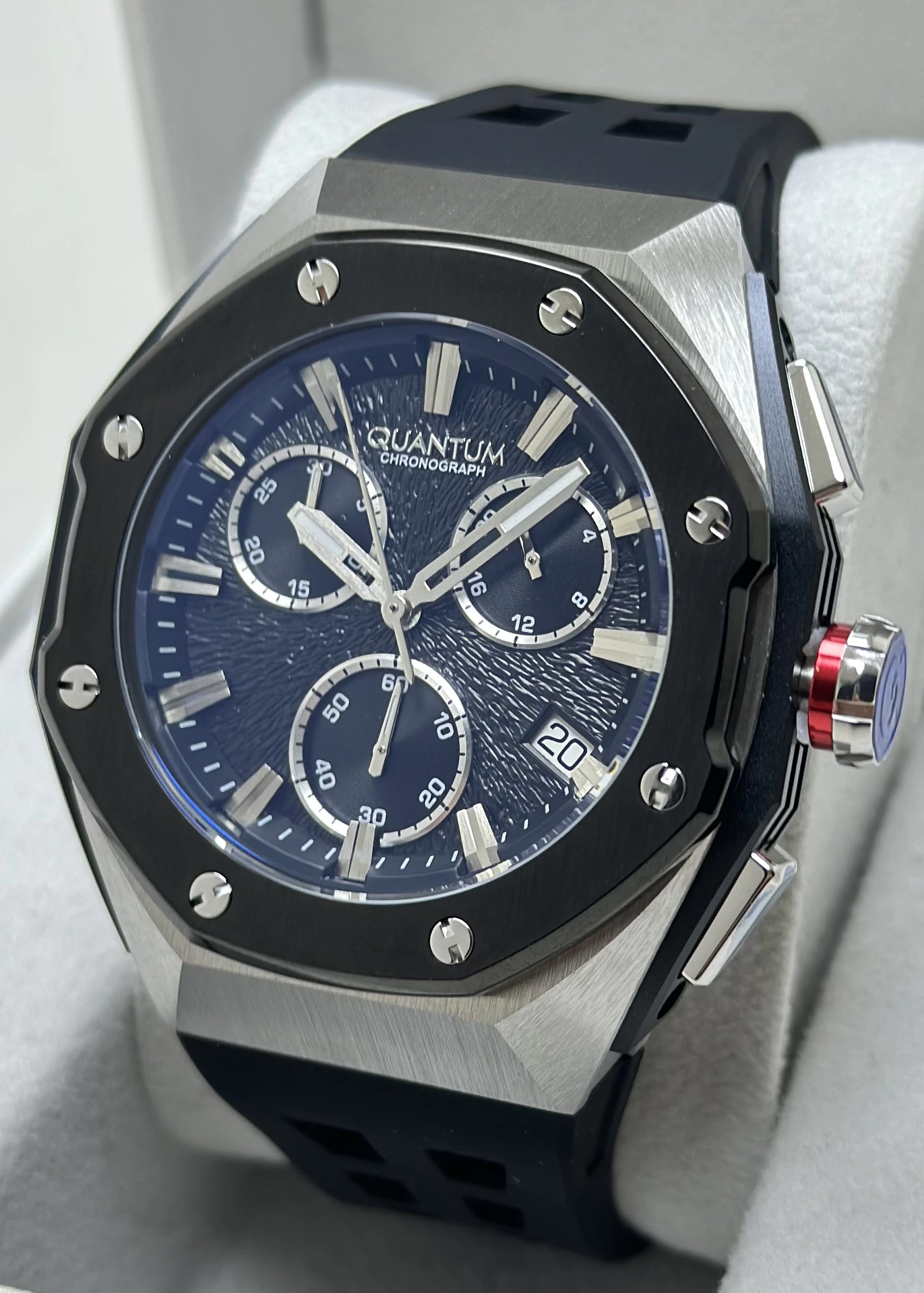 Quantum Silikon Kordon Fonksiyonlu Erkek Kol Saati