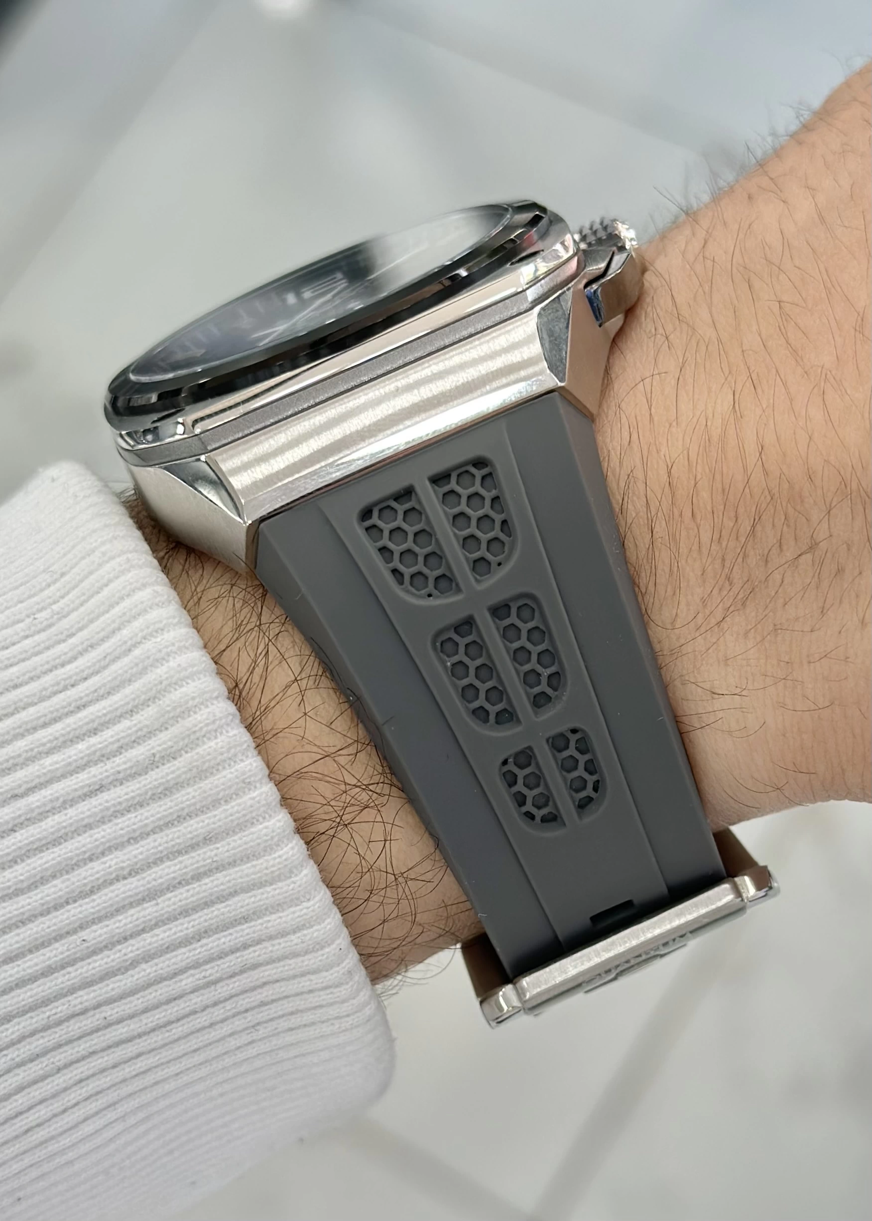 Quantum Orijinal 2 Yıl Garantili Su Geçirmez Silikon Kordon Fonksiyonlu Erkek Kol Saati