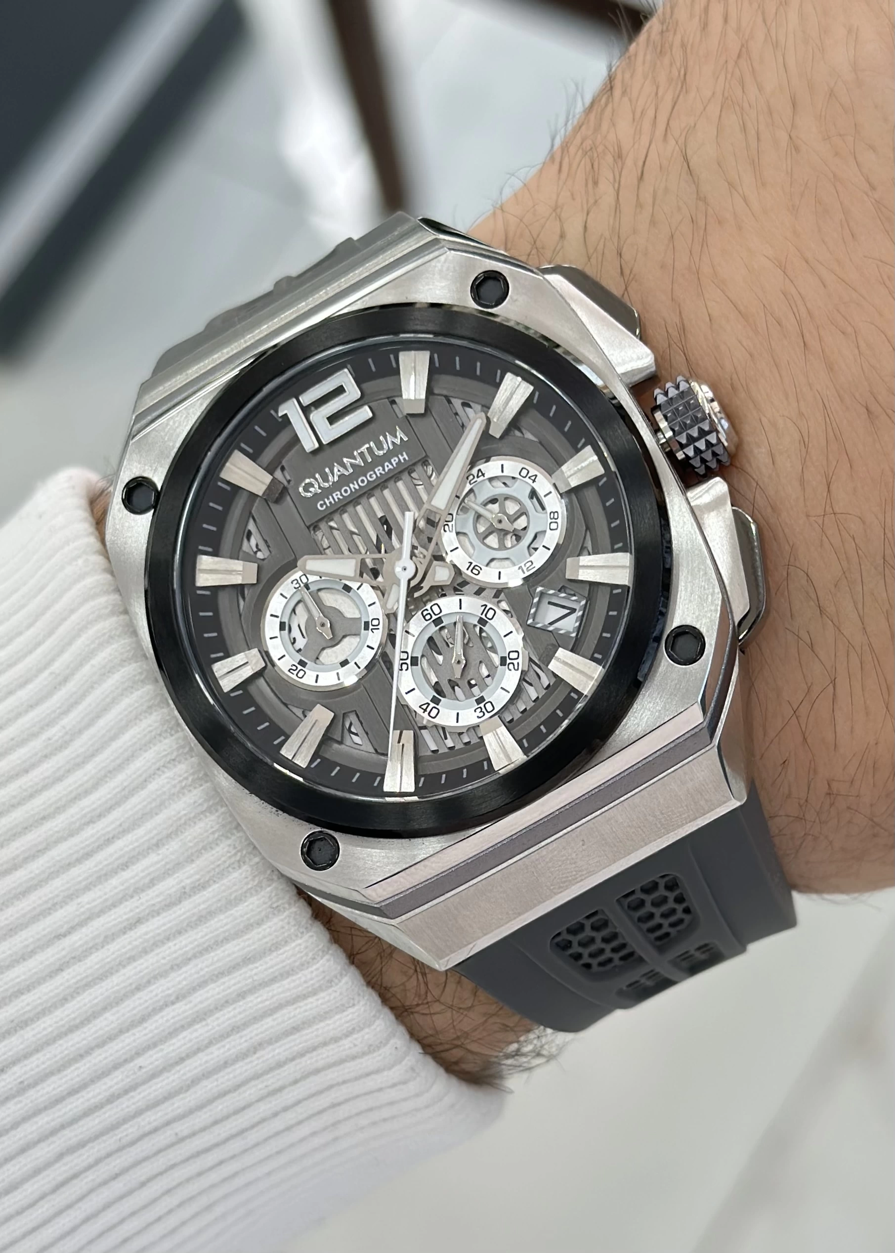 Quantum Orijinal 2 Yıl Garantili Su Geçirmez Silikon Kordon Fonksiyonlu Erkek Kol Saati