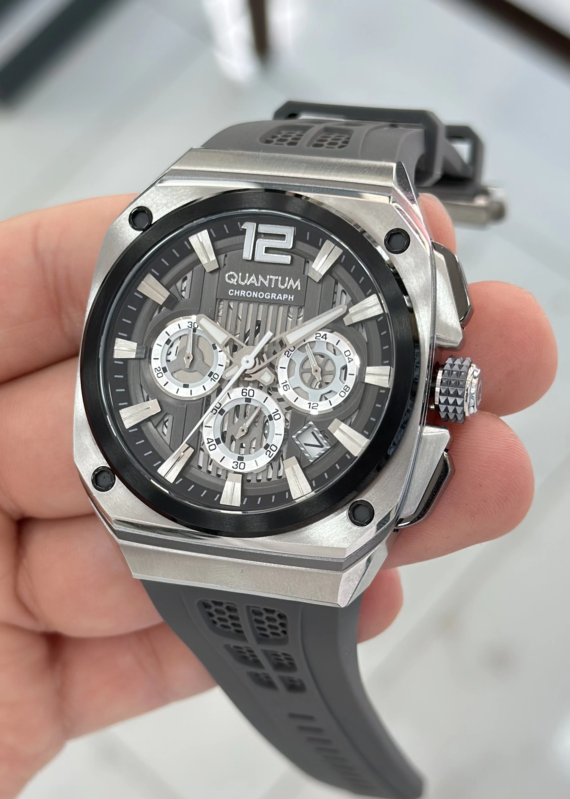 Quantum Orijinal 2 Yıl Garantili Su Geçirmez Silikon Kordon Fonksiyonlu Erkek Kol Saati