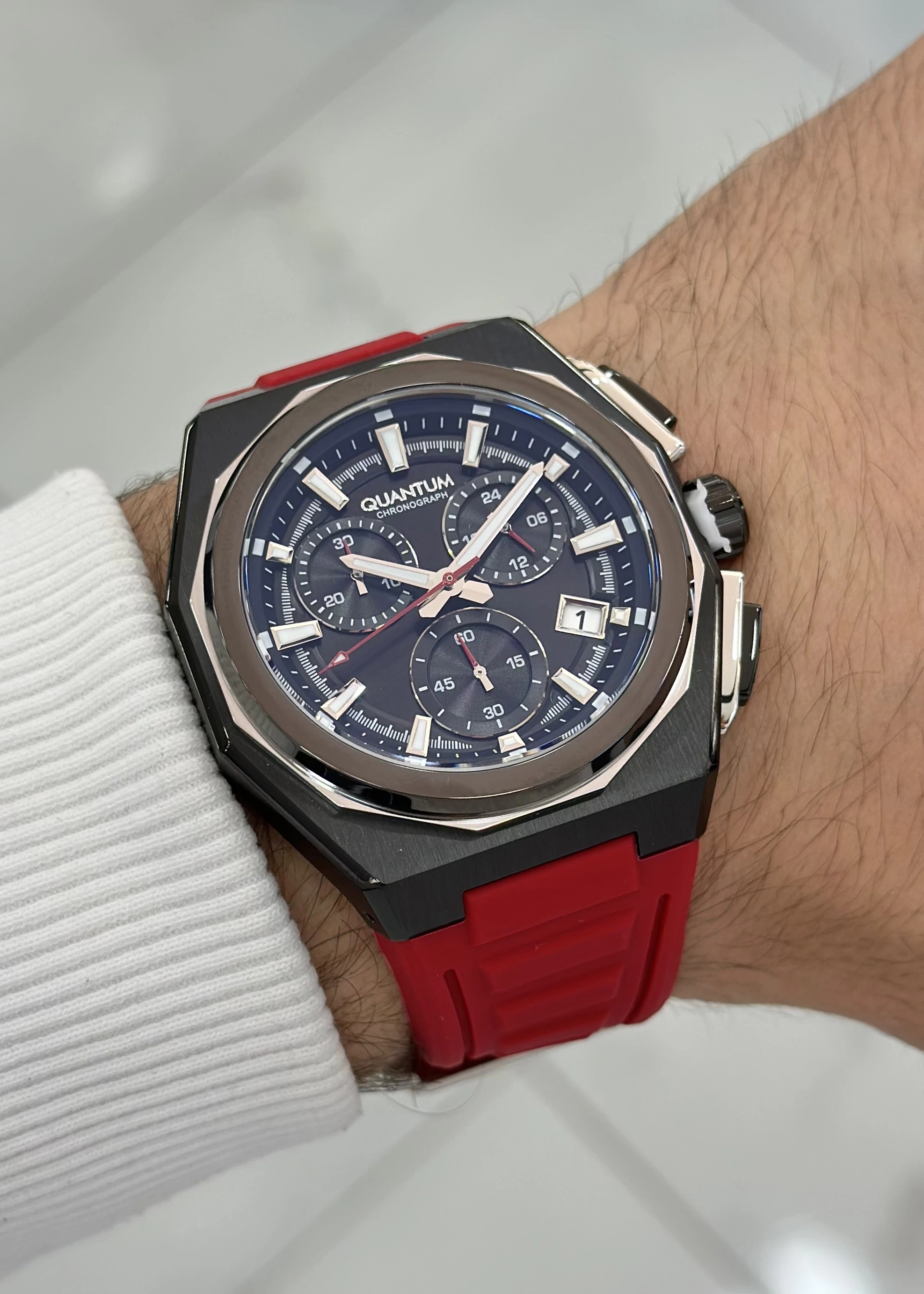 Quantum Kırmızı Silikon Kordon Fonksiyonlu Su Geçirmez Erkek Kol Saati