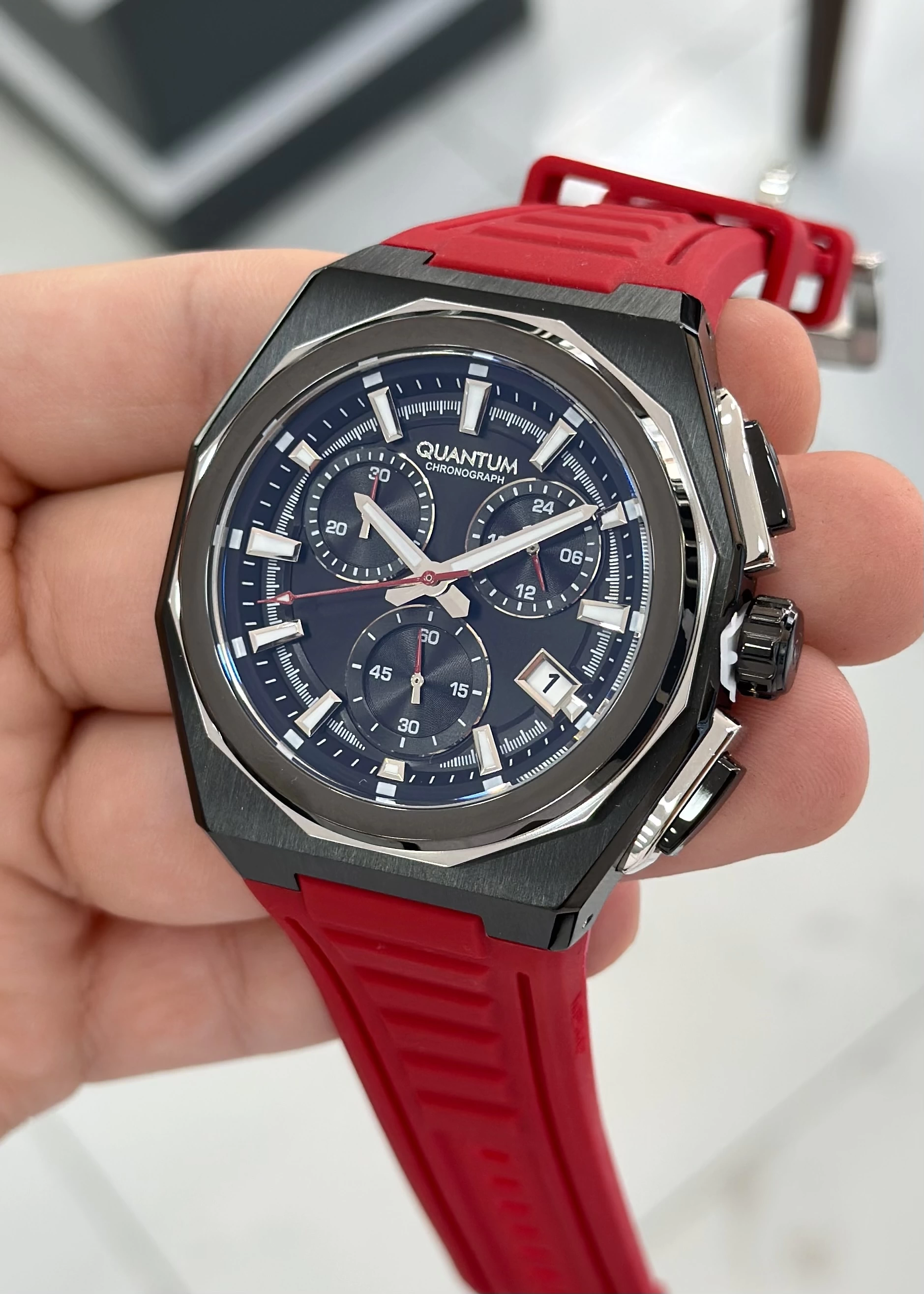 Quantum Kırmızı Silikon Kordon Fonksiyonlu Su Geçirmez Erkek Kol Saati