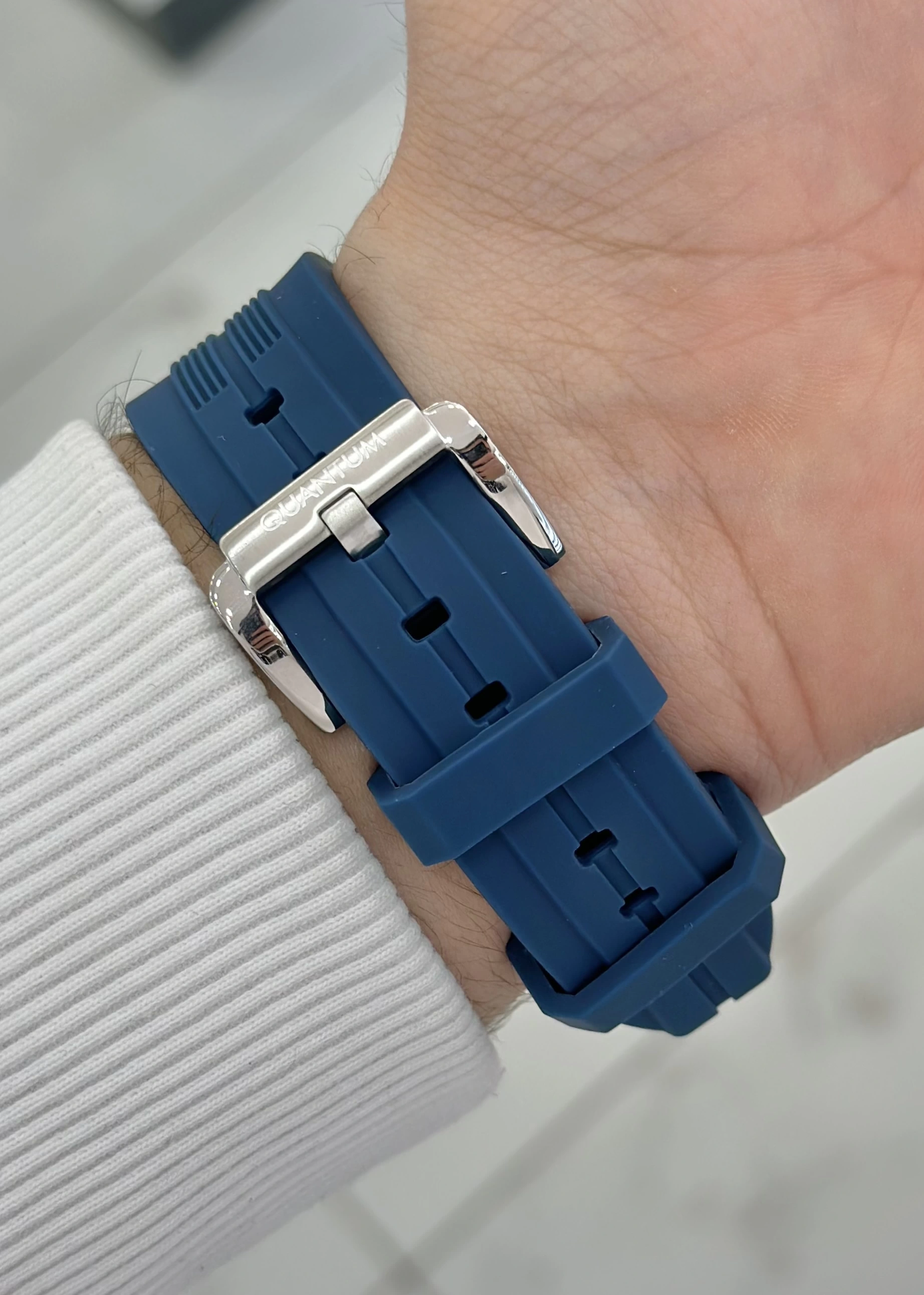 Quantum Lacivert Silikon Kordon Fonksiyonlu Su Geçirmez Erkek Kol Saati