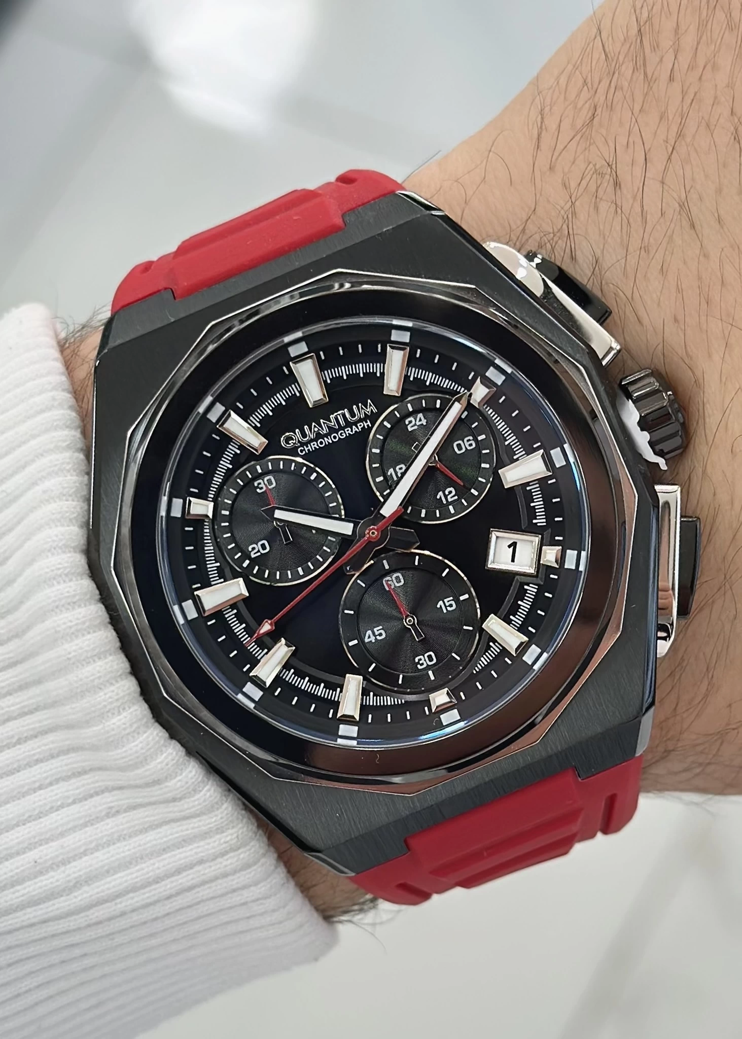 Quantum Kırmızı Silikon Kordon Fonksiyonlu Su Geçirmez Erkek Kol Saati