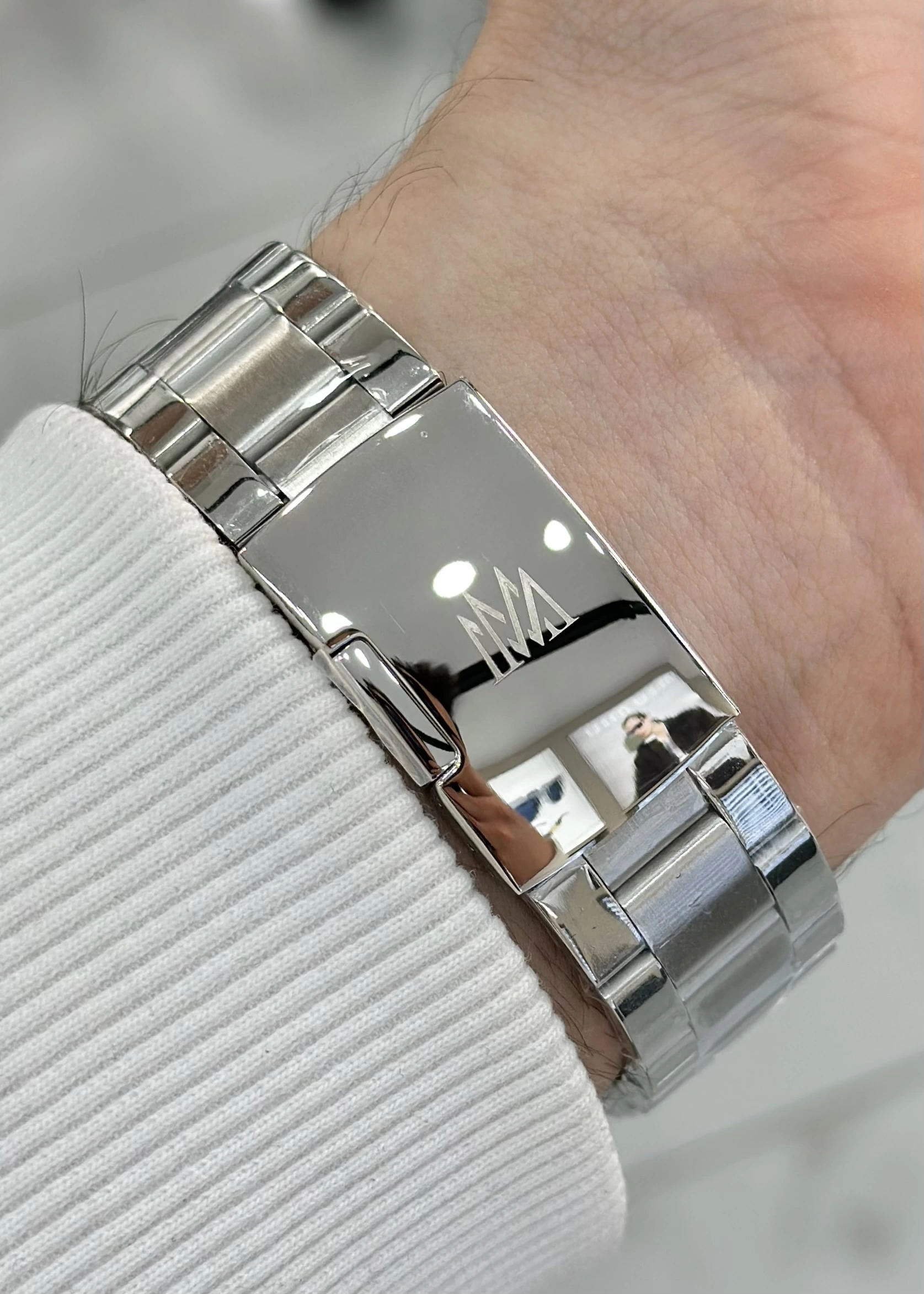 Momentus ILKSC223S-04SS Erkek Kol Saati