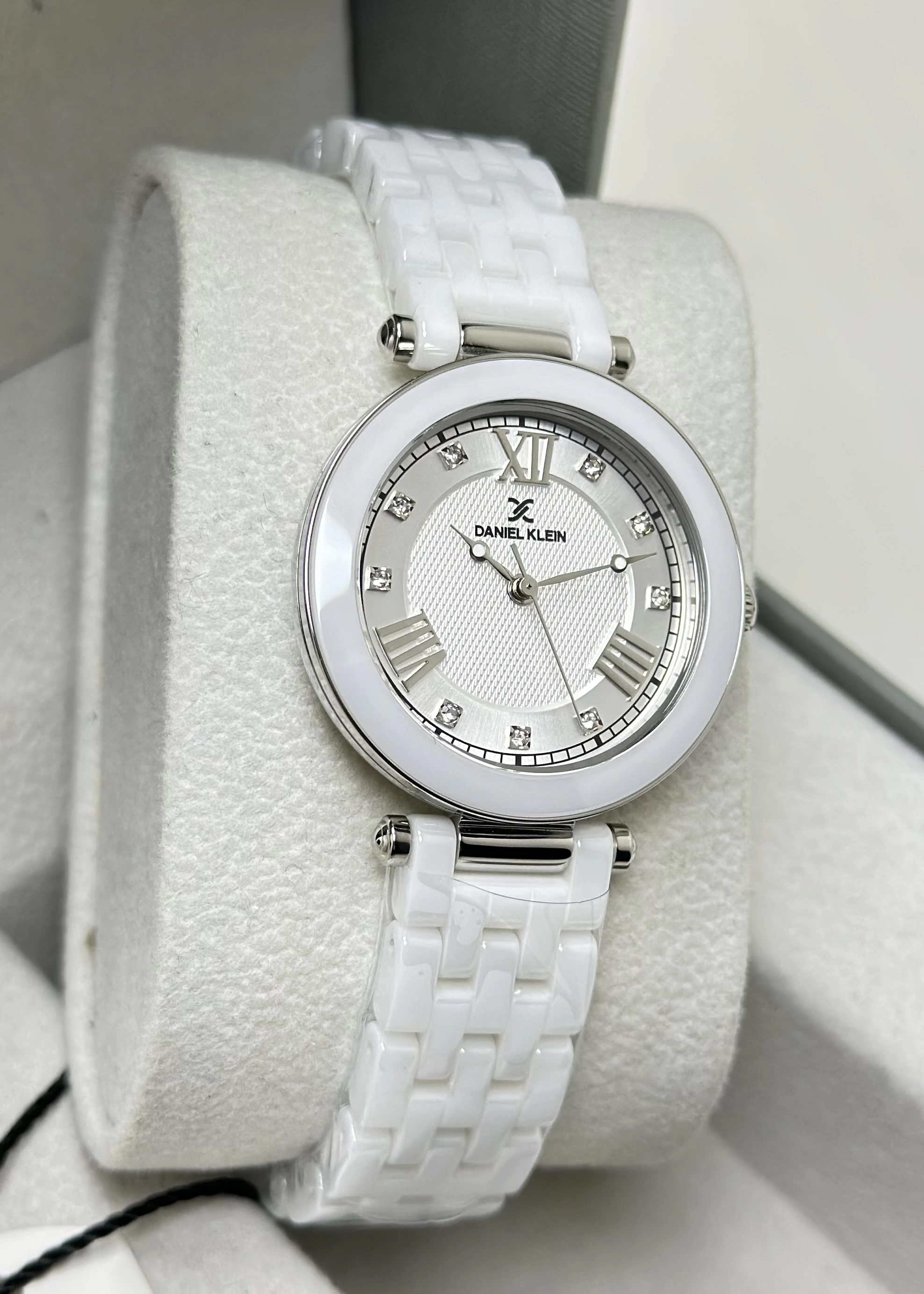 Daniel Klein Orijinal 2 Yıl Garantili Su Geçirmez Beyaz Seramik Kordon Gümüş Kasa Kadın Kol Saati ILK14282K2