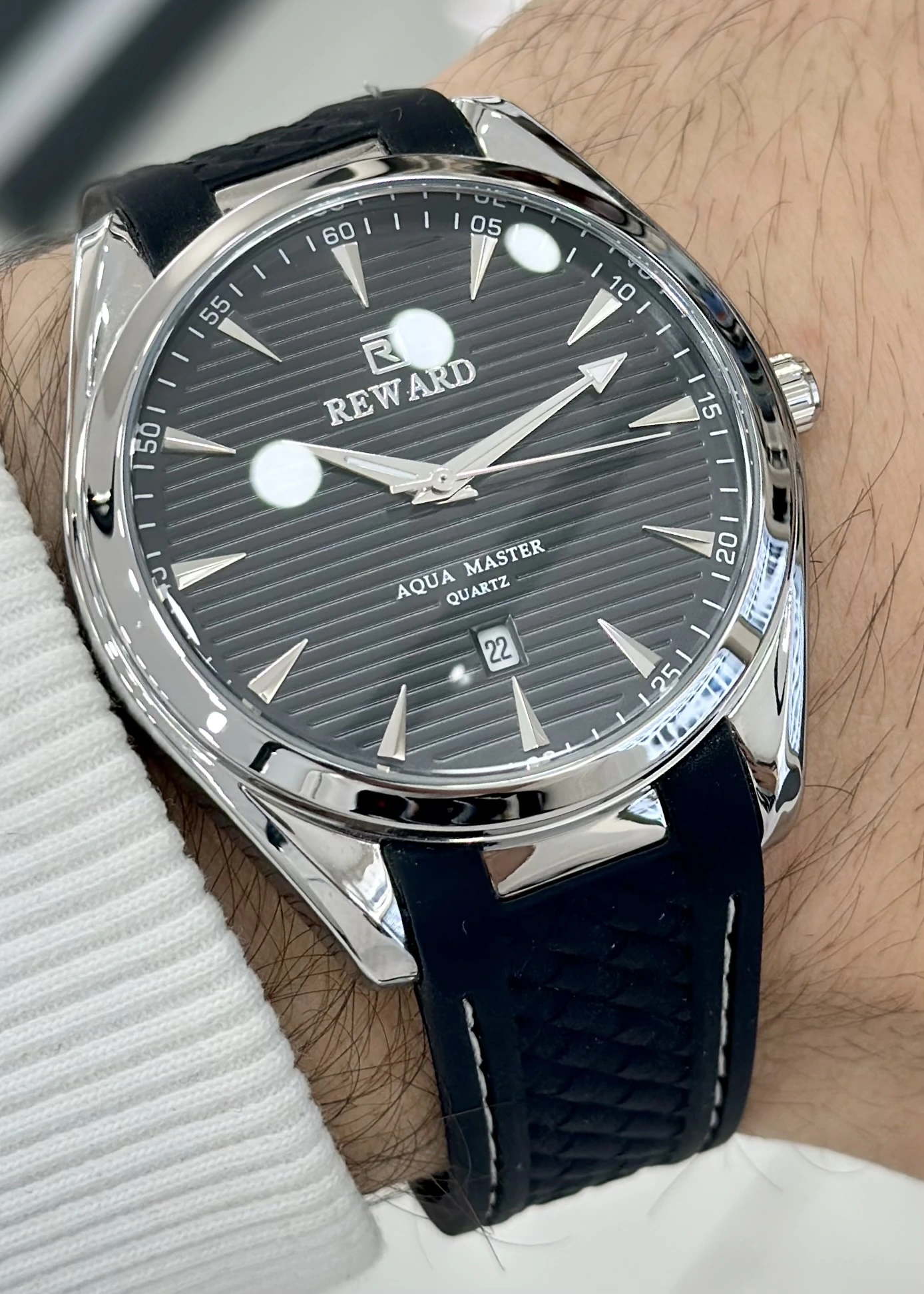 Reward Silikon Kordon Erkek Kol Saati Su Geçirmez 2 Yıl Garantili