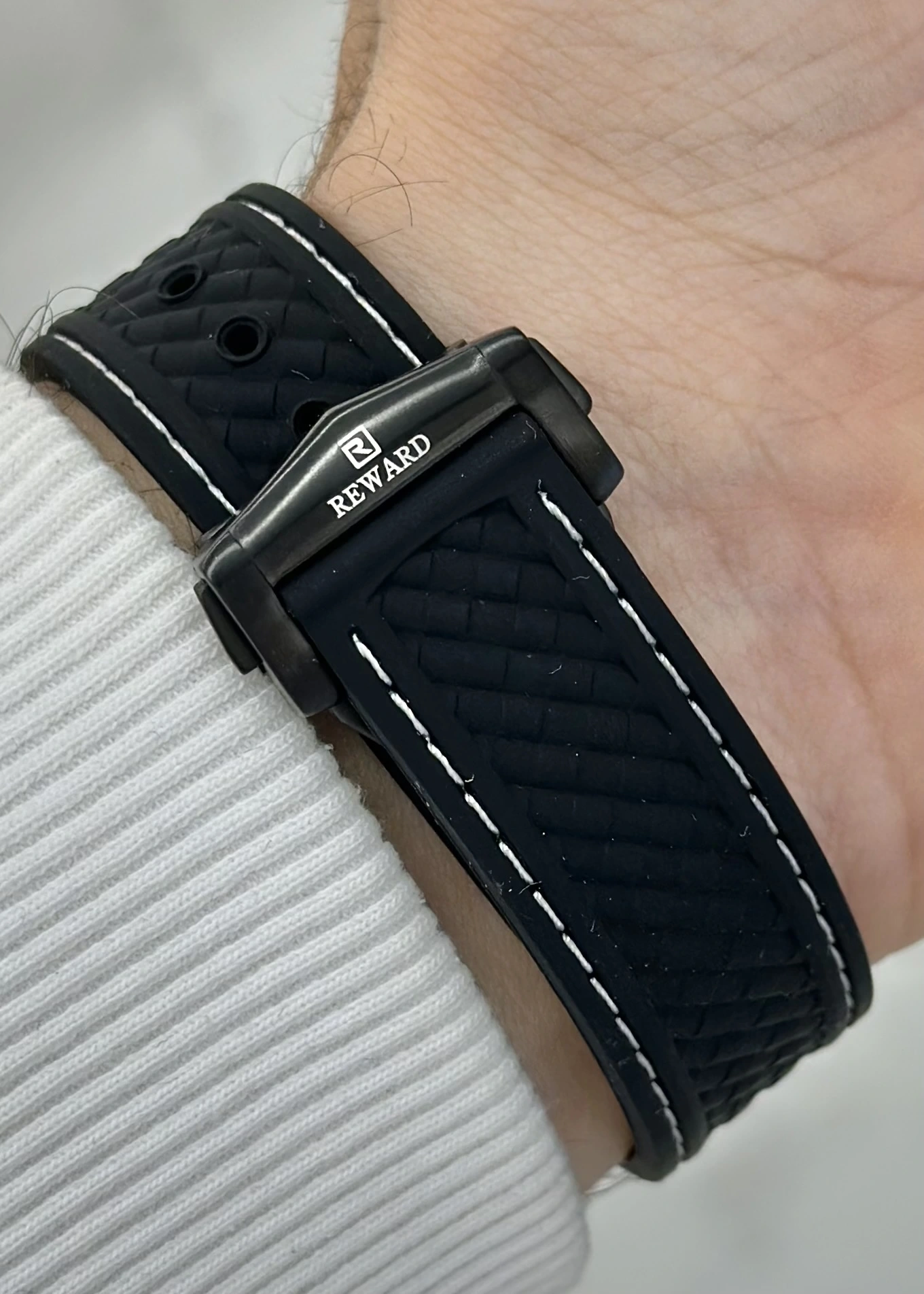 Reward Silikon Kordon Erkek Kol Saati Su Geçirmez 2 Yıl Garantili