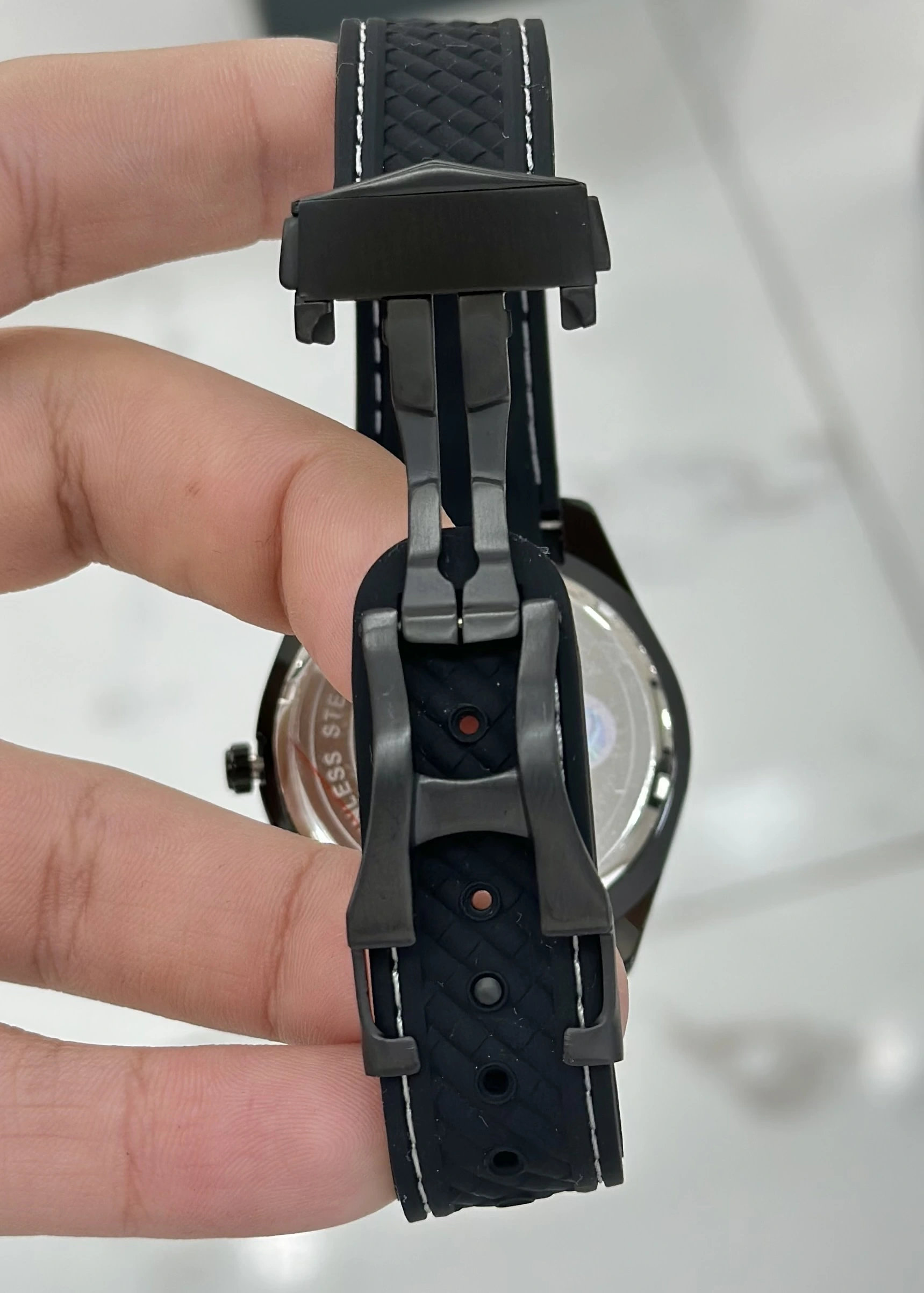 Reward Silikon Kordon Erkek Kol Saati Su Geçirmez 2 Yıl Garantili