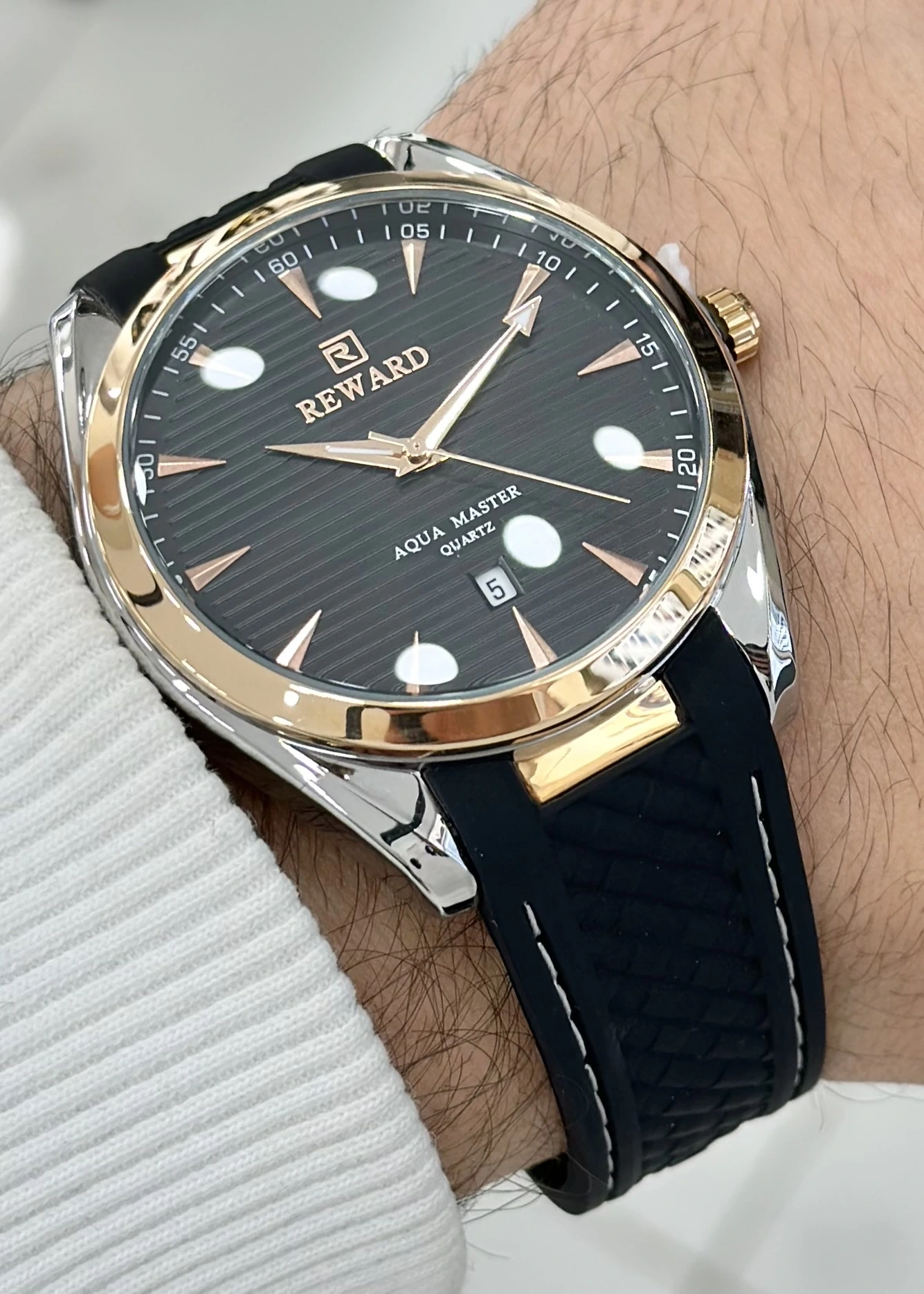 Reward Silikon Kordon Erkek Kol Saati Su Geçirmez 2 Yıl Garantili