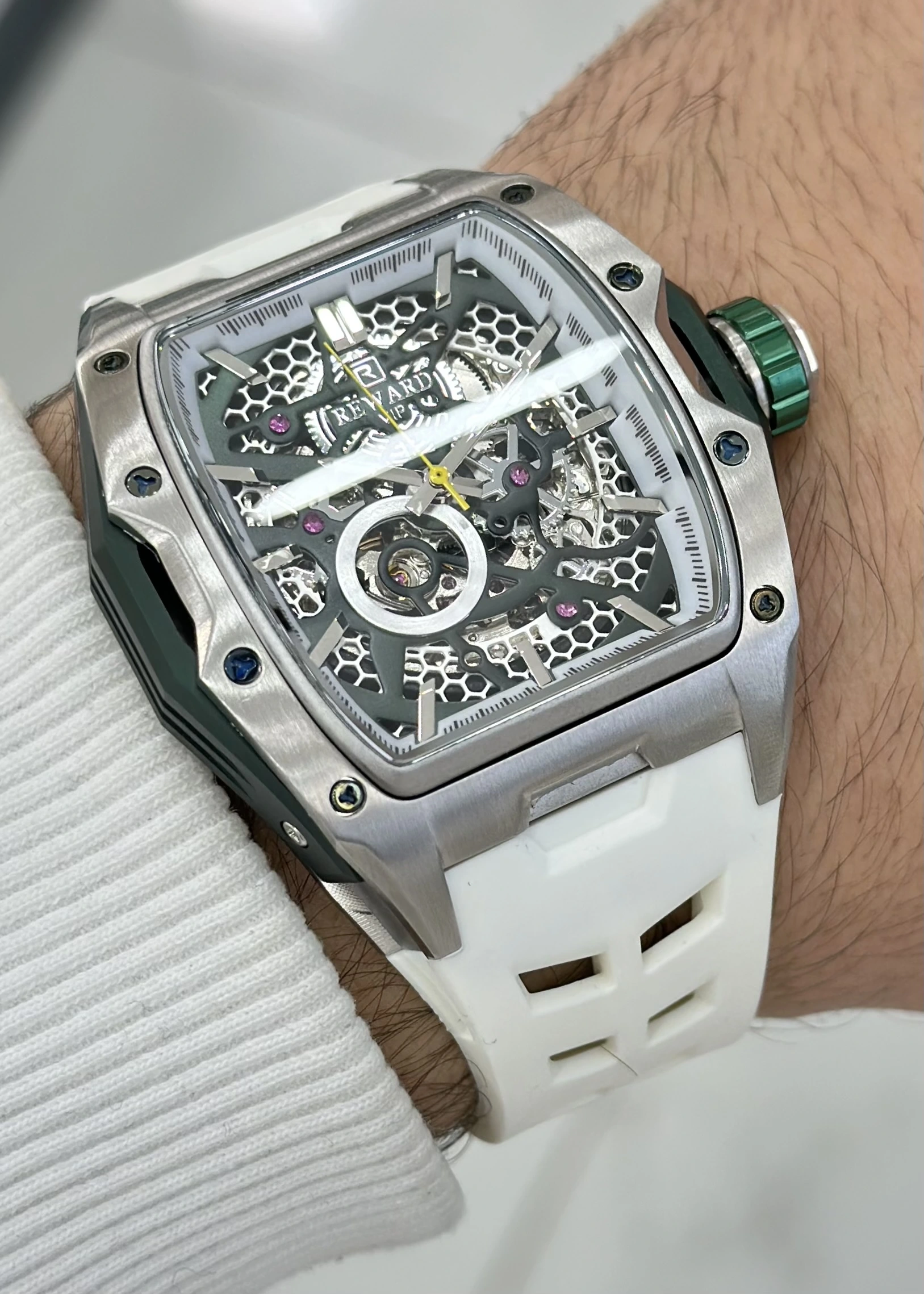 Reward Silikon Kordon Otomatik Erkek Kol Saati Su Geçirmez 2 Yıl Garantili