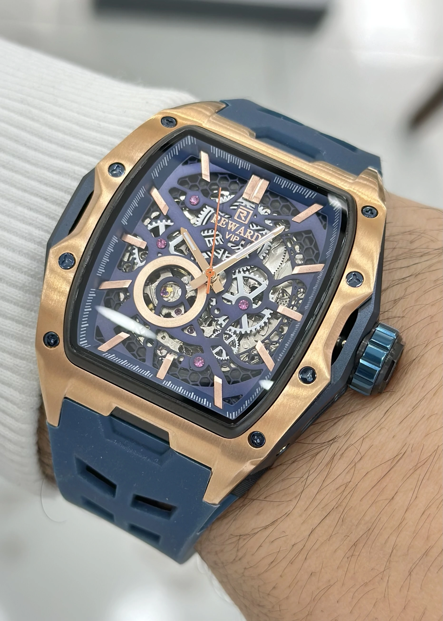 Reward Silikon Kordon Otomatik Erkek Kol Saati Su Geçirmez 2 Yıl Garantili