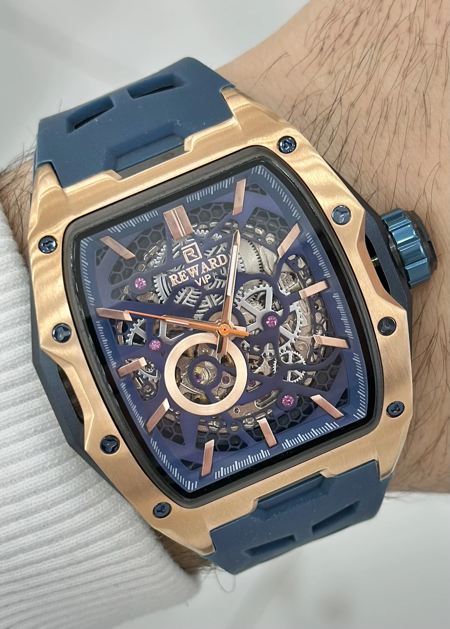 Reward Silikon Kordon Otomatik Erkek Kol Saati Su Geçirmez 2 Yıl Garantili