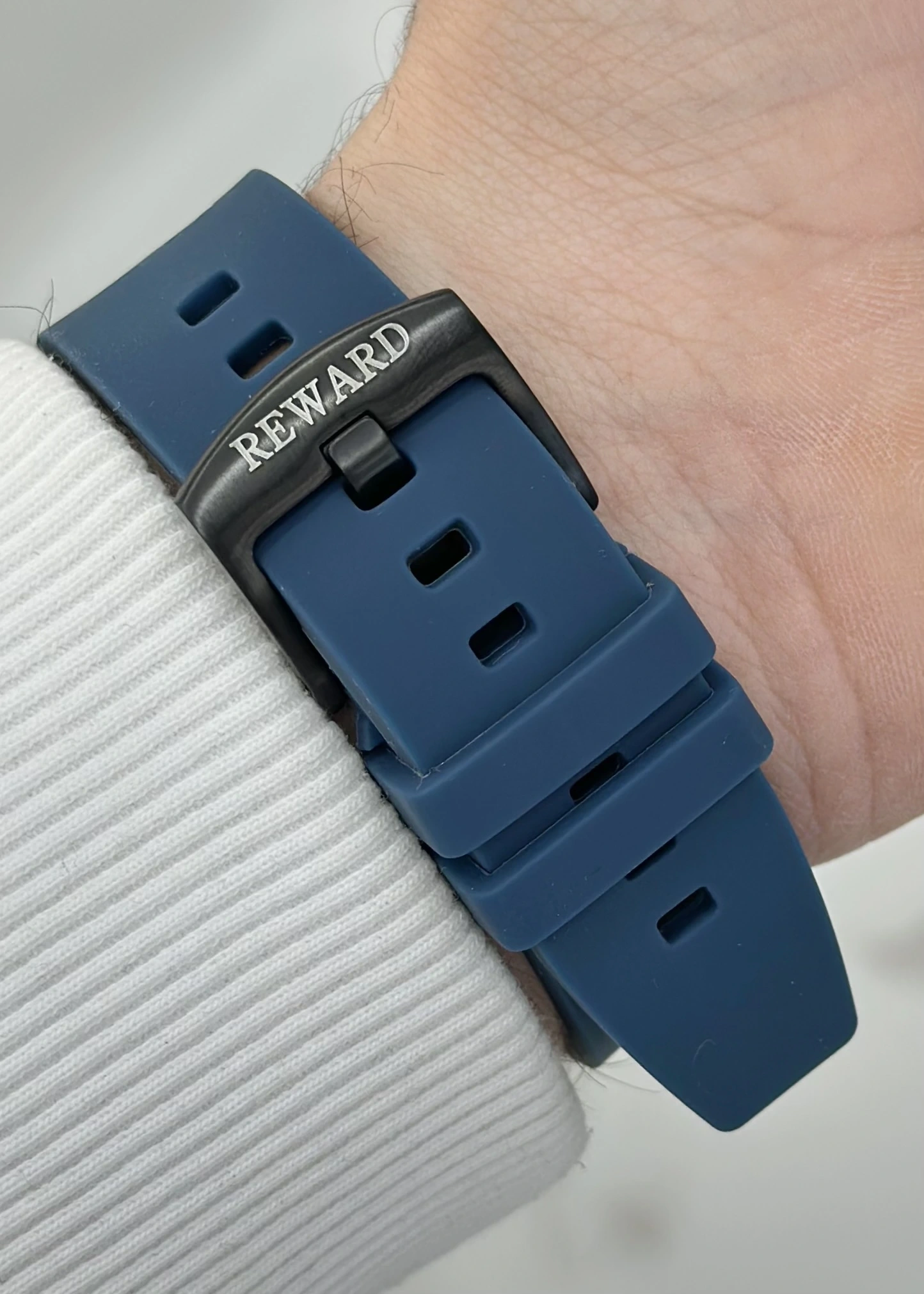 Reward Silikon Kordon Otomatik Erkek Kol Saati Su Geçirmez 2 Yıl Garantili