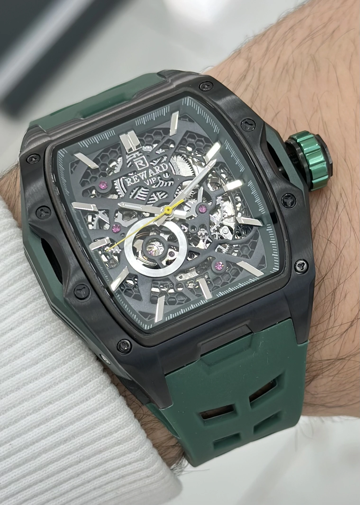 Reward Silikon Kordon Otomatik Erkek Kol Saati Su Geçirmez 2 Yıl Garantili