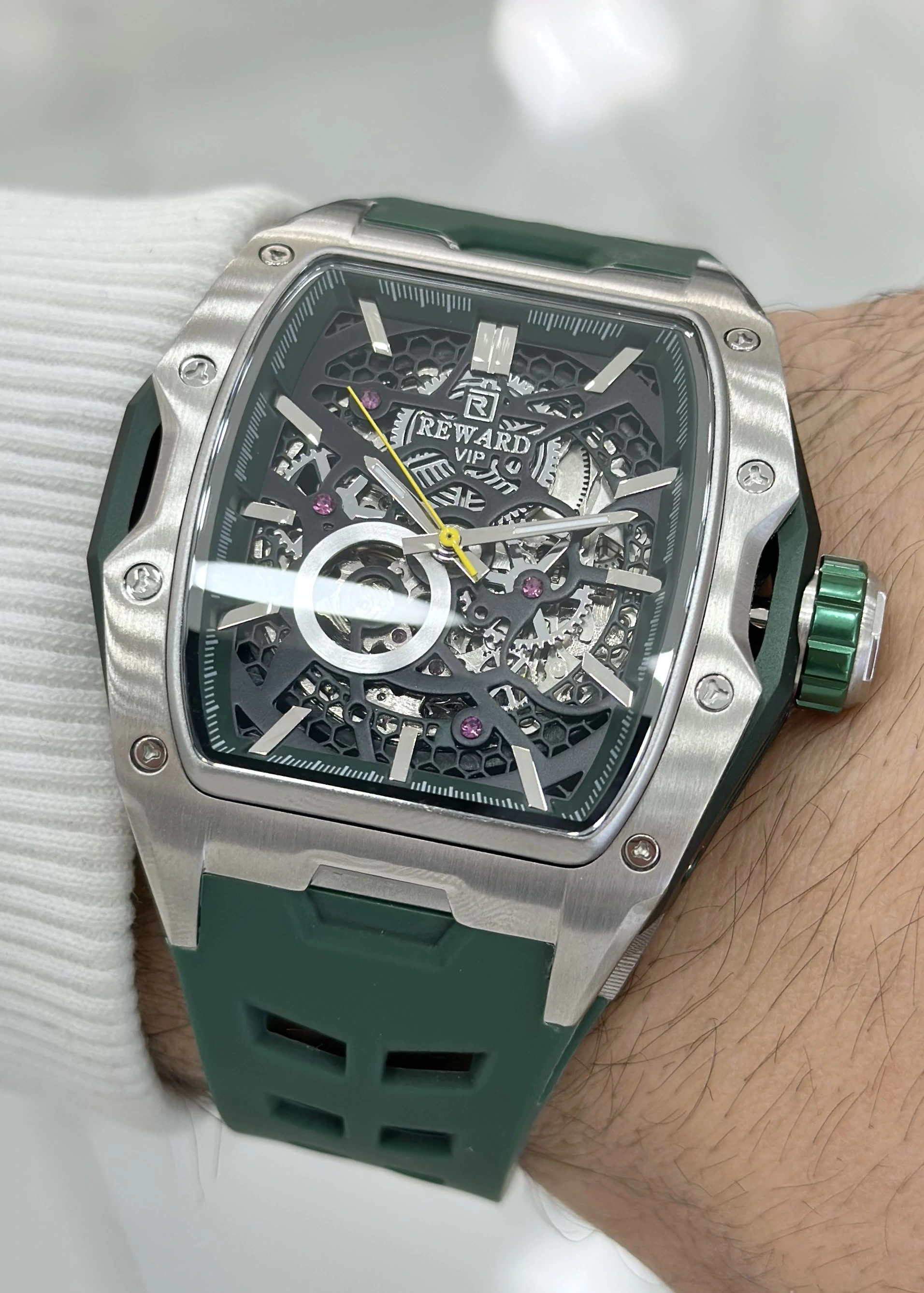 Reward Silikon Kordon Otomatik Erkek Kol Saati Su Geçirmez 2 Yıl Garantili