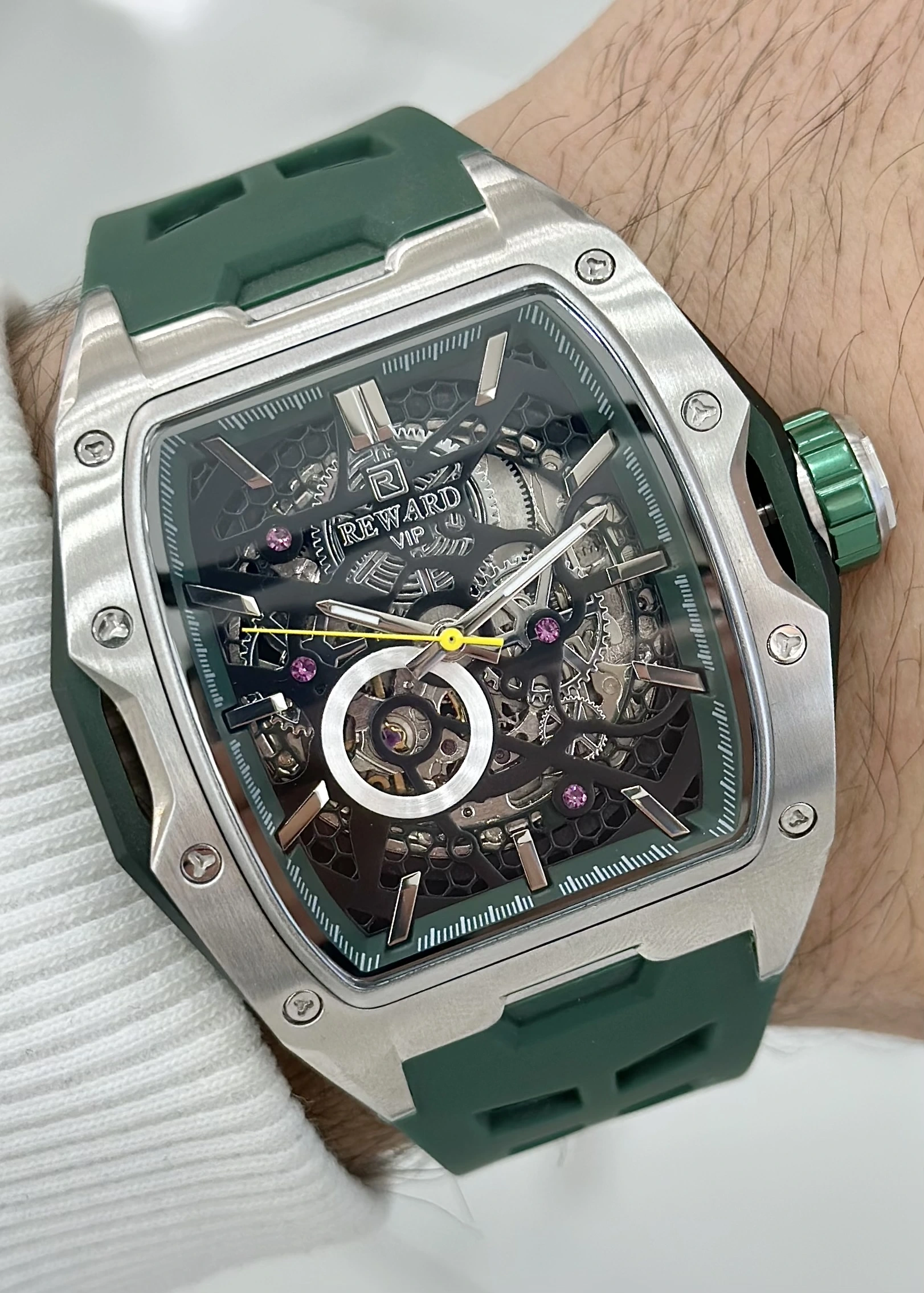 Reward Silikon Kordon Otomatik Erkek Kol Saati Su Geçirmez 2 Yıl Garantili