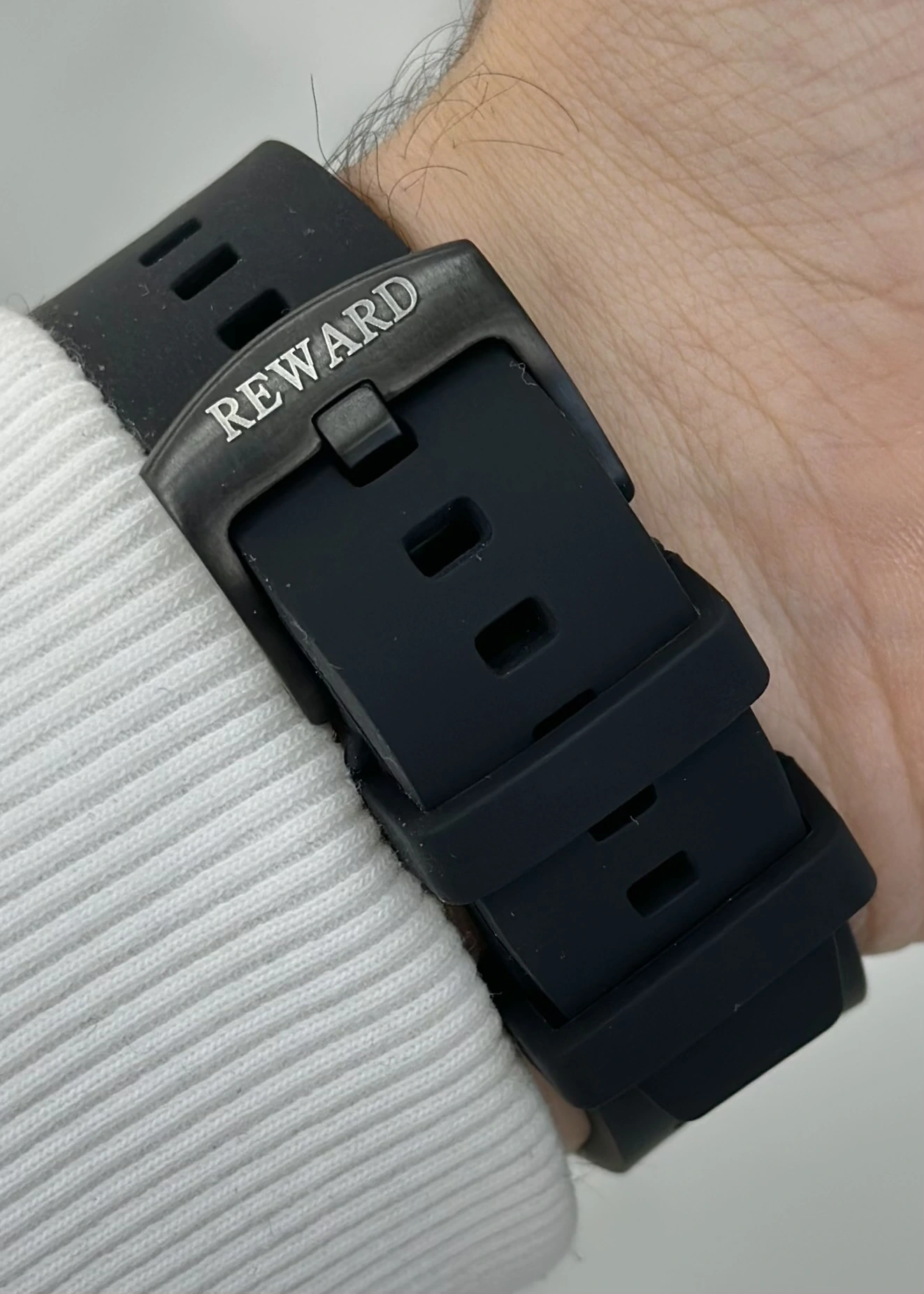 Reward Silikon Kordon Otomatik Erkek Kol Saati Su Geçirmez 2 Yıl Garantili