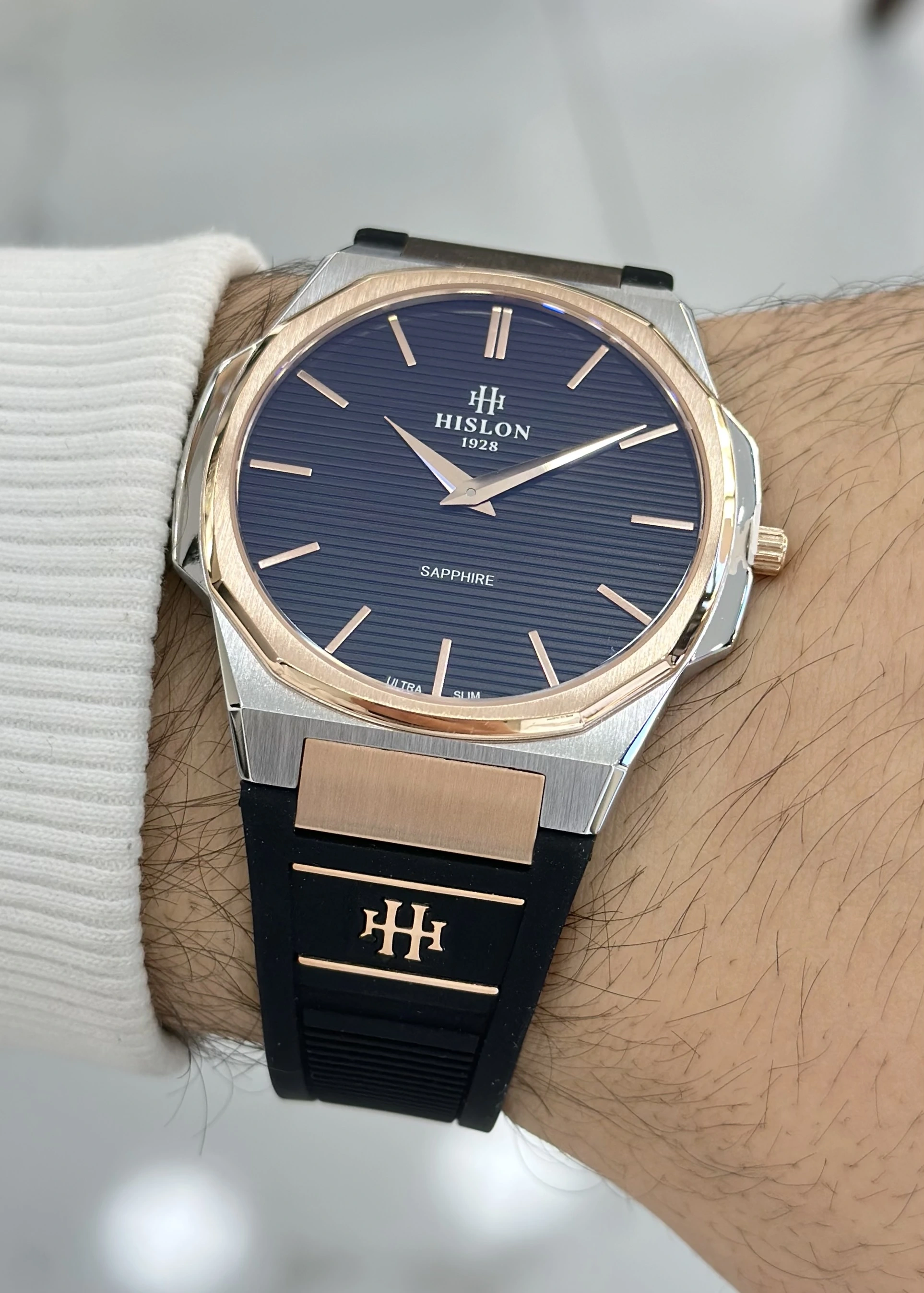 Hislon Orijinal Silikon Kordon Ultra Slim Erkek Kol Saati ILKCL127T-04BR