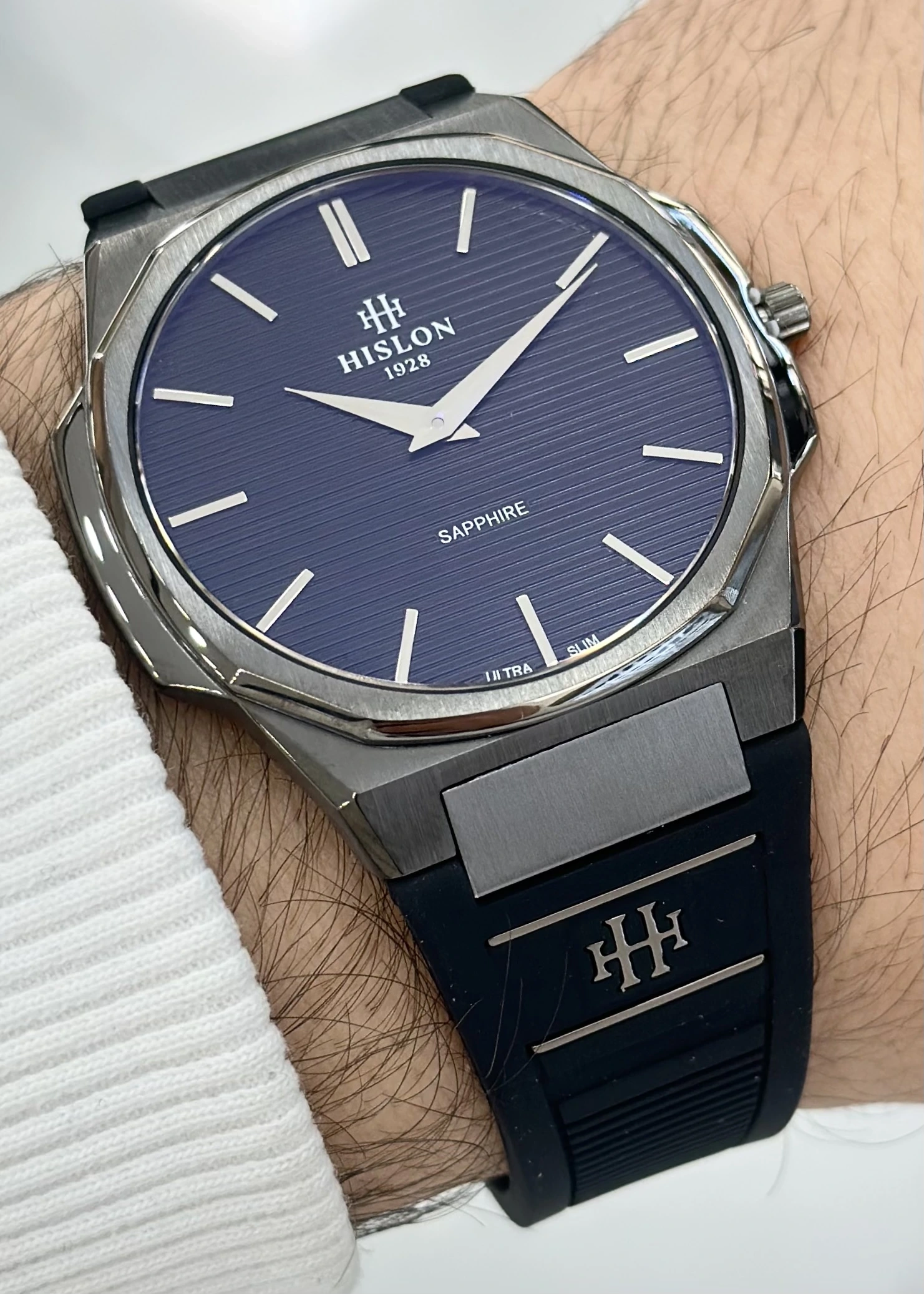 Hislon Orijinal Silikon Kordon Ultra Slim Erkek Kol Saati ILKCL127N-04BS