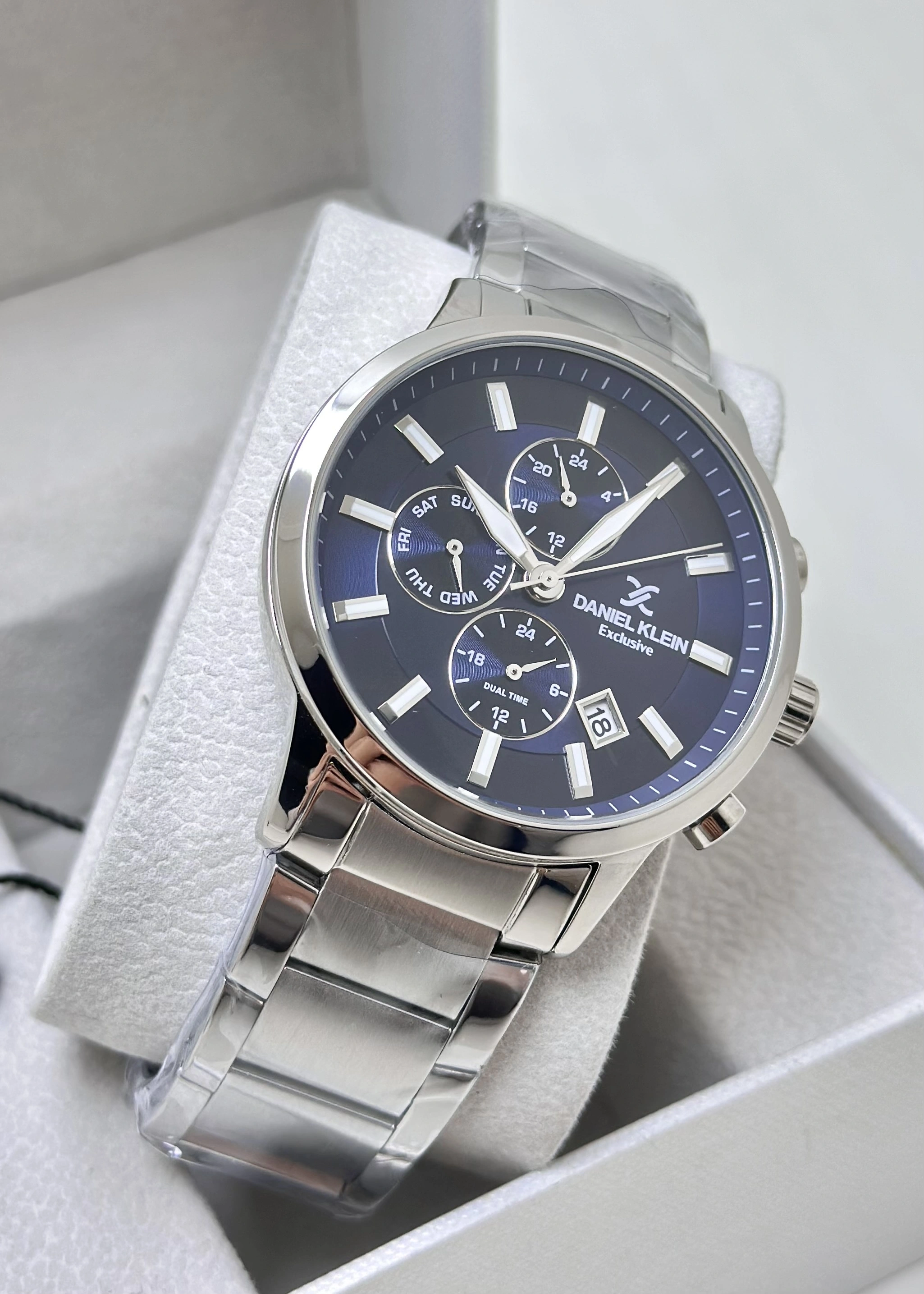 Daniel Klein Orijinal 2 Yıl Garantili Su Geçirmez Lacivert Kadran Çelik Kordon Fonksiyonlu Erkek Kol Saati ILK10924S3