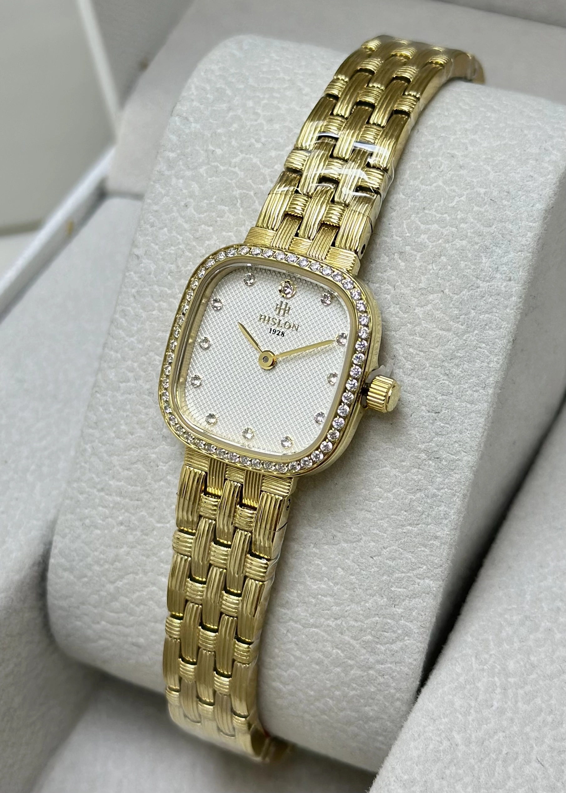 Hislon Çelik Kordon Gold Renk Su Geçirmez Kadın Kol Saati ILKQL187G-02SG