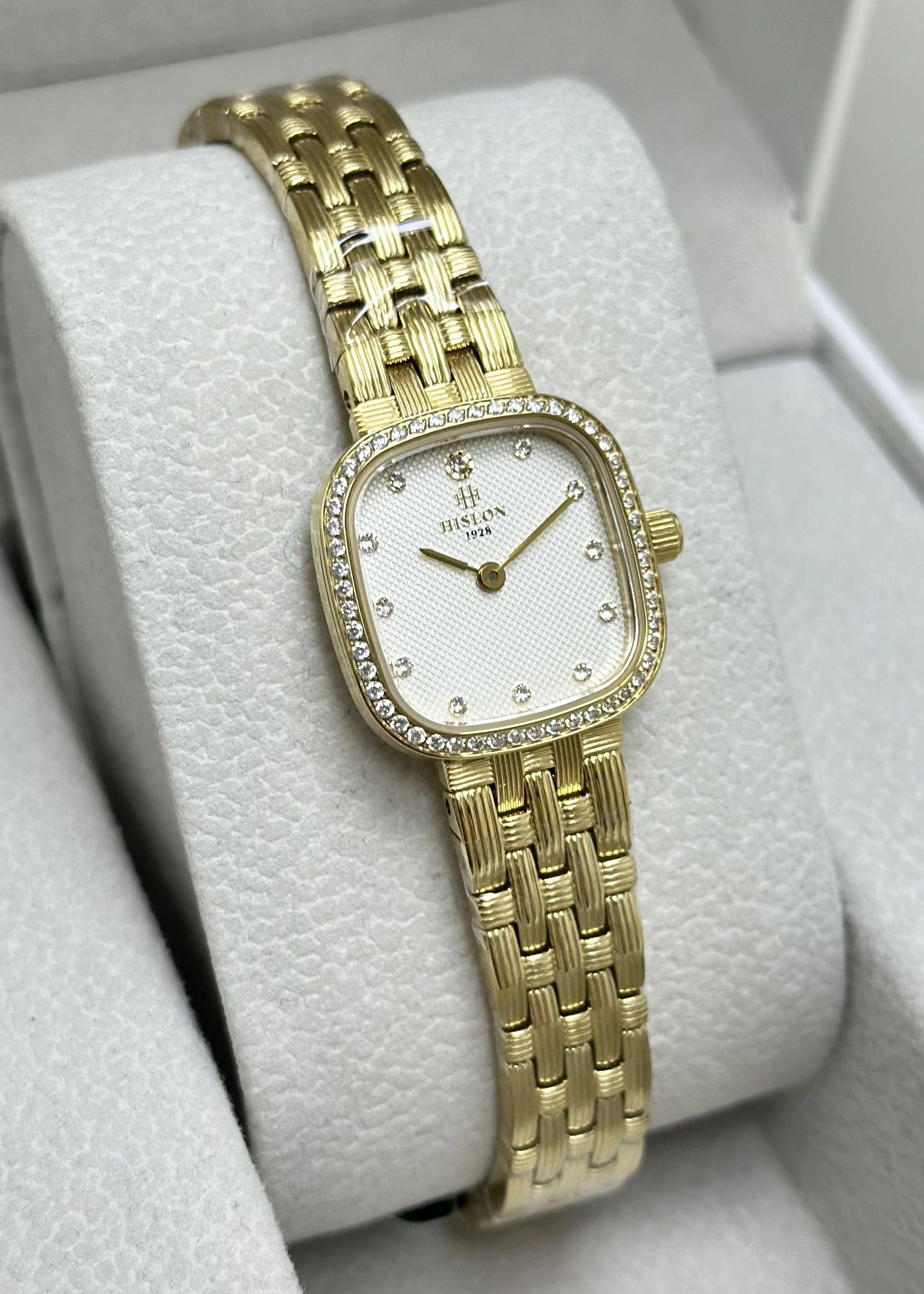 Hislon Çelik Kordon Gold Renk Su Geçirmez Kadın Kol Saati ILKQL187G-02SG