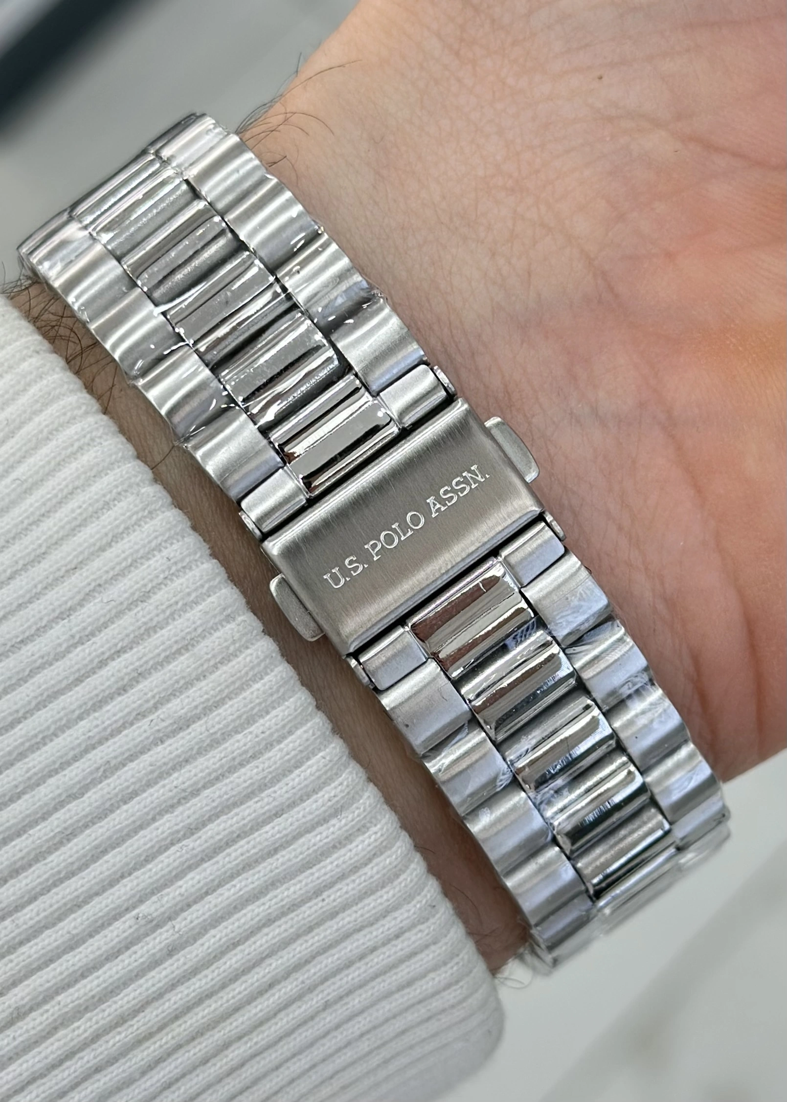 U.S. Polo Assn. Orijinal 2 Yıl Garantili 5ATM Su Geçirmezlik Lacivert Kadran Çelik Kordon Erkek Kol Saati ILK1095.02