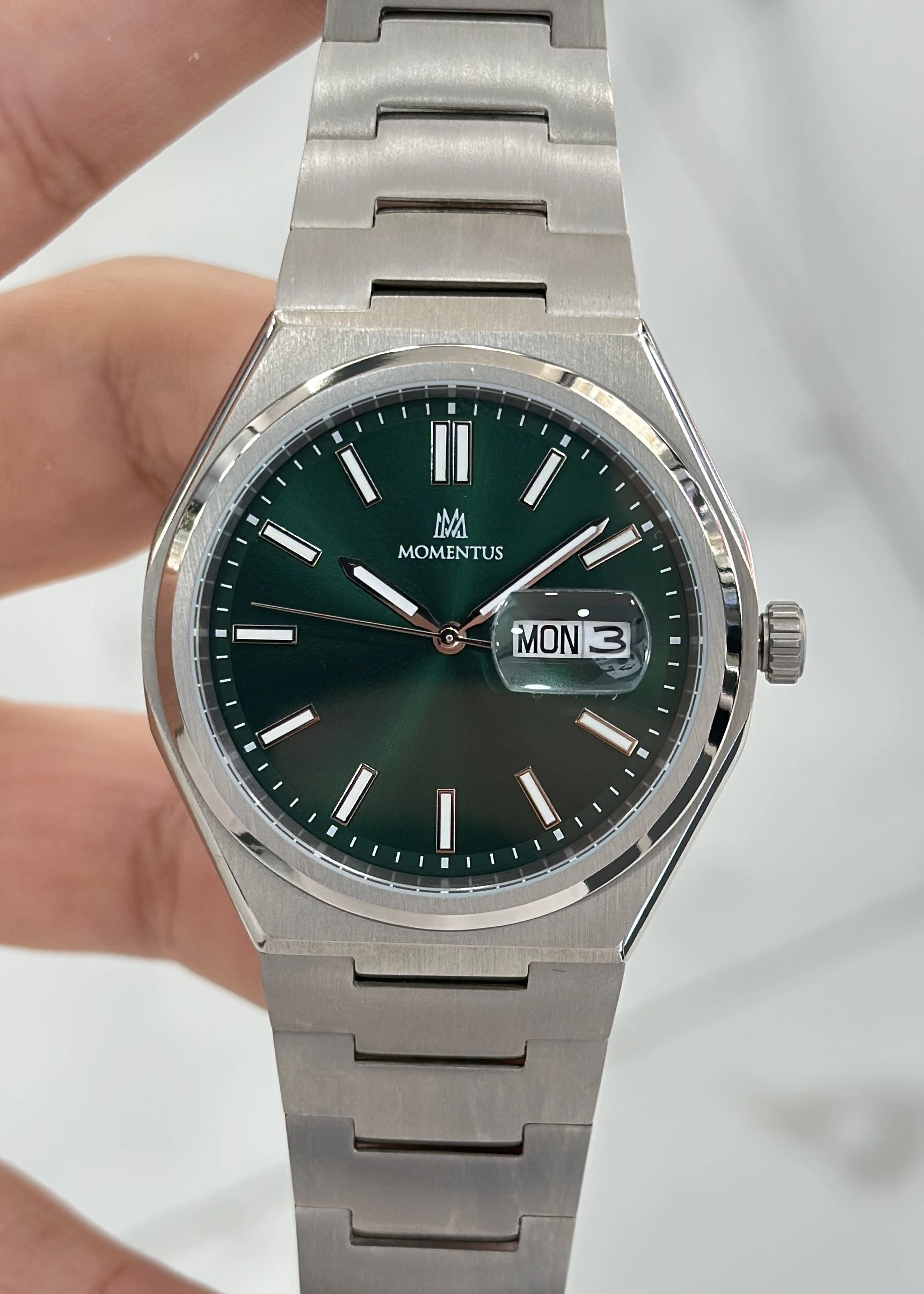 Momentus Yeşil Kadran Titanyum kordon 5ATM Su Geçirmezlik Erkek Kol Saati ILKCM380S.15SS