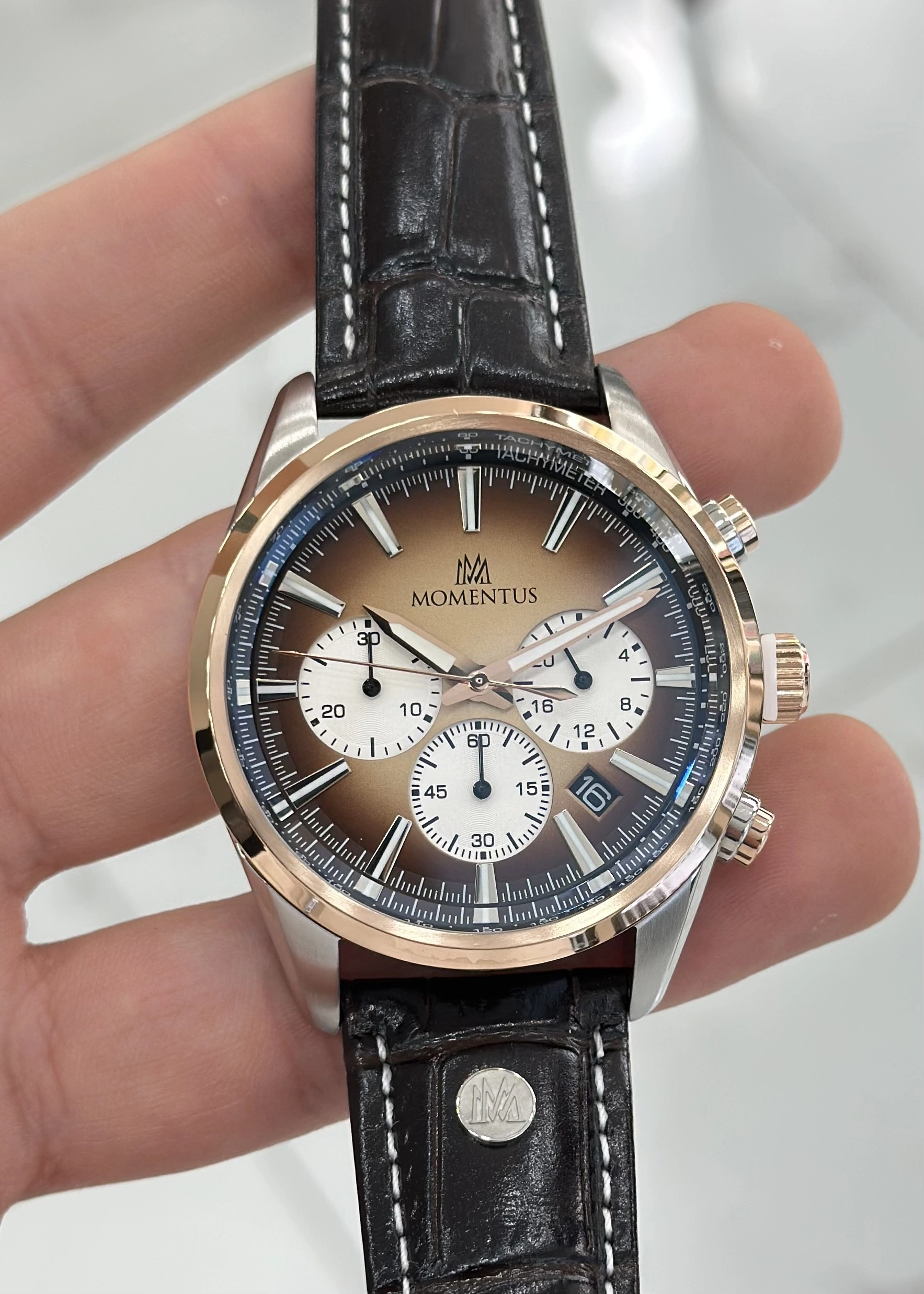 Momentus Orijinal Kahverengi Deri Kordon 10ATM Su Geçirmezlik Erkek Kol Saati ILKCC306T-12KR