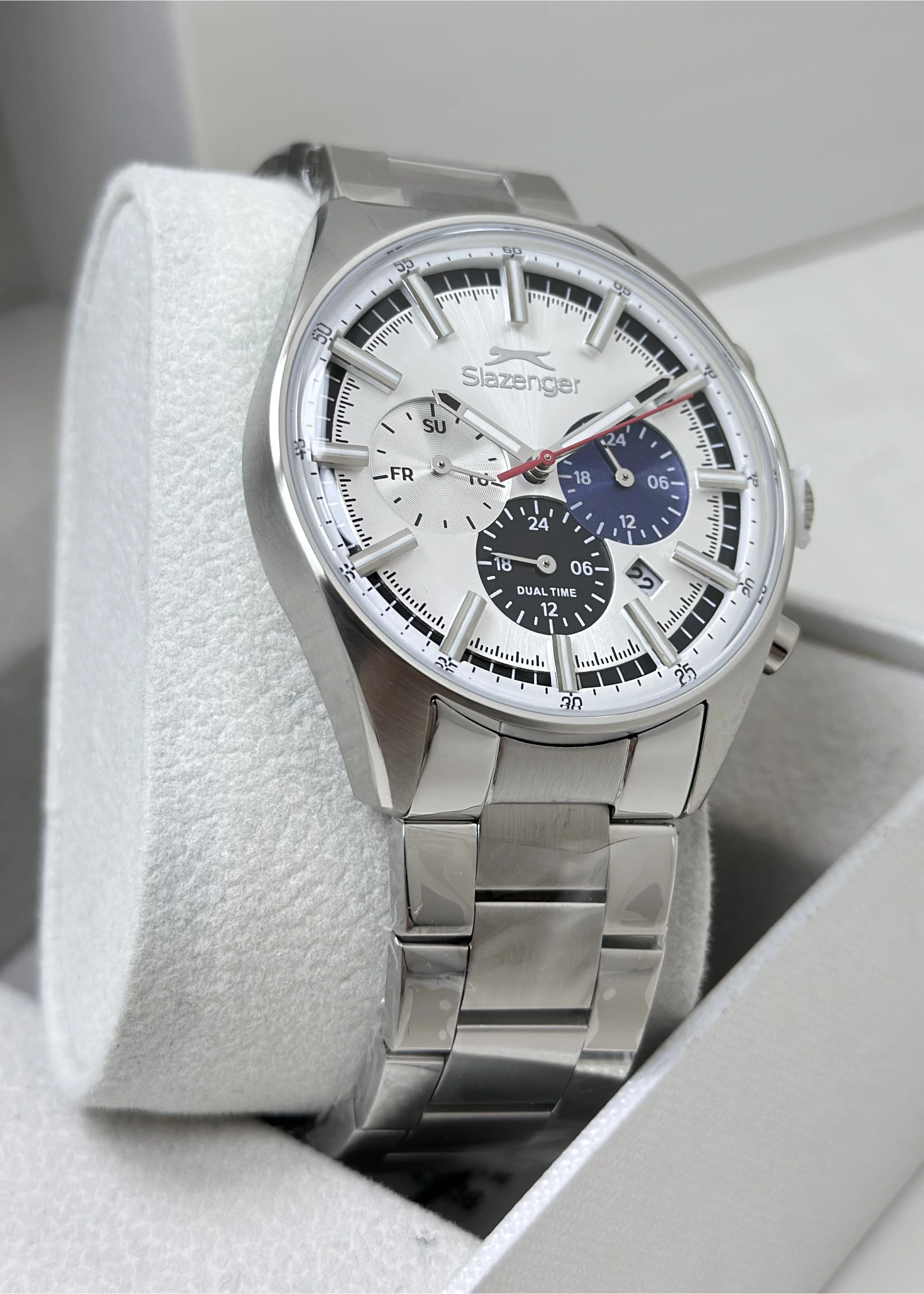 Slazenger Orijinal Beyaz Katran 10ATM Su Geçirmezlik Fonksiyonlu Çelik Kordon Erkek Kol Saati ILK.2602.1