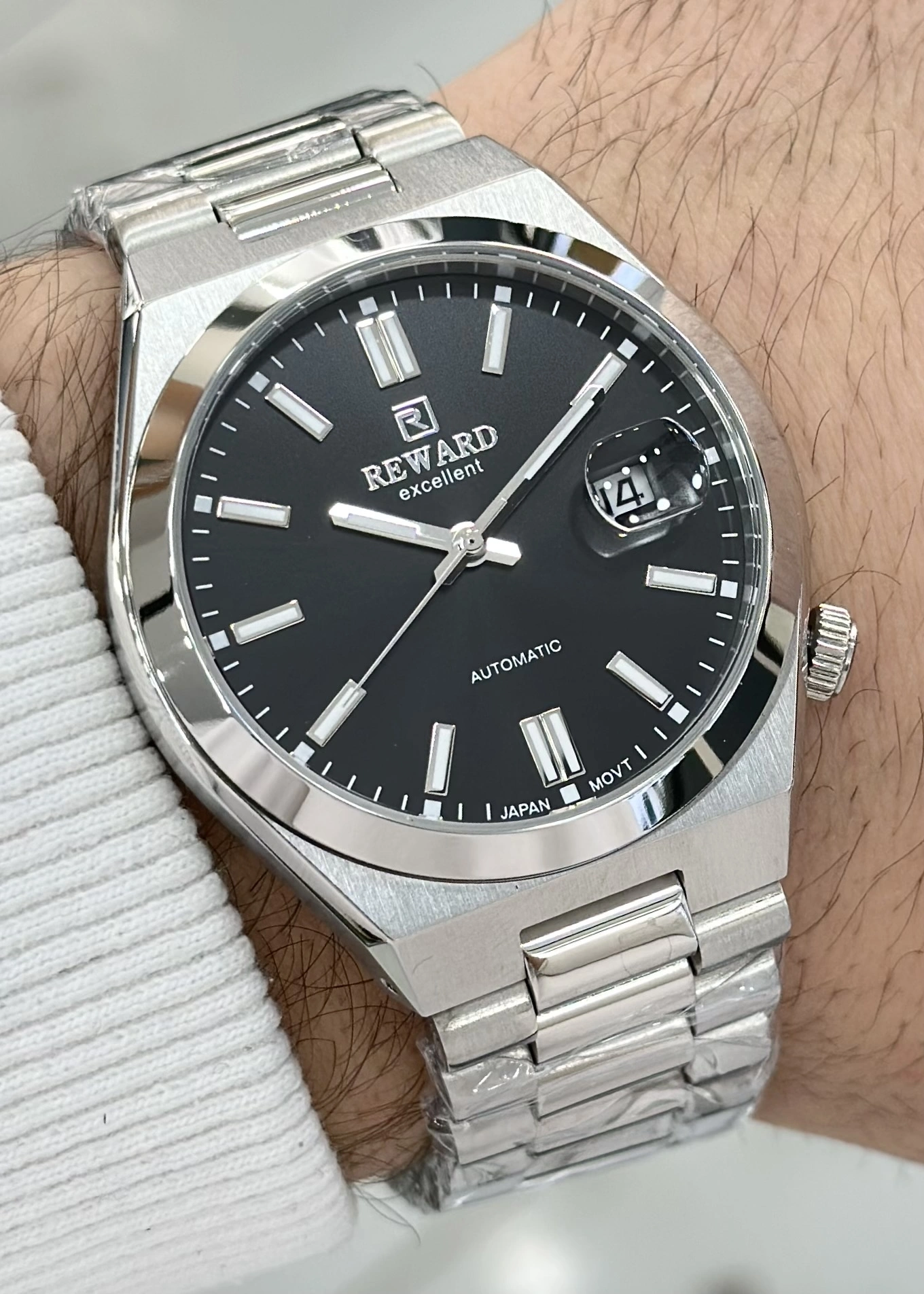 Reward Orijinal 2 Yıl Garantili Siyah Katran Çelik Kordon Otomatik Erkek Kol Saati ILK.23.CS