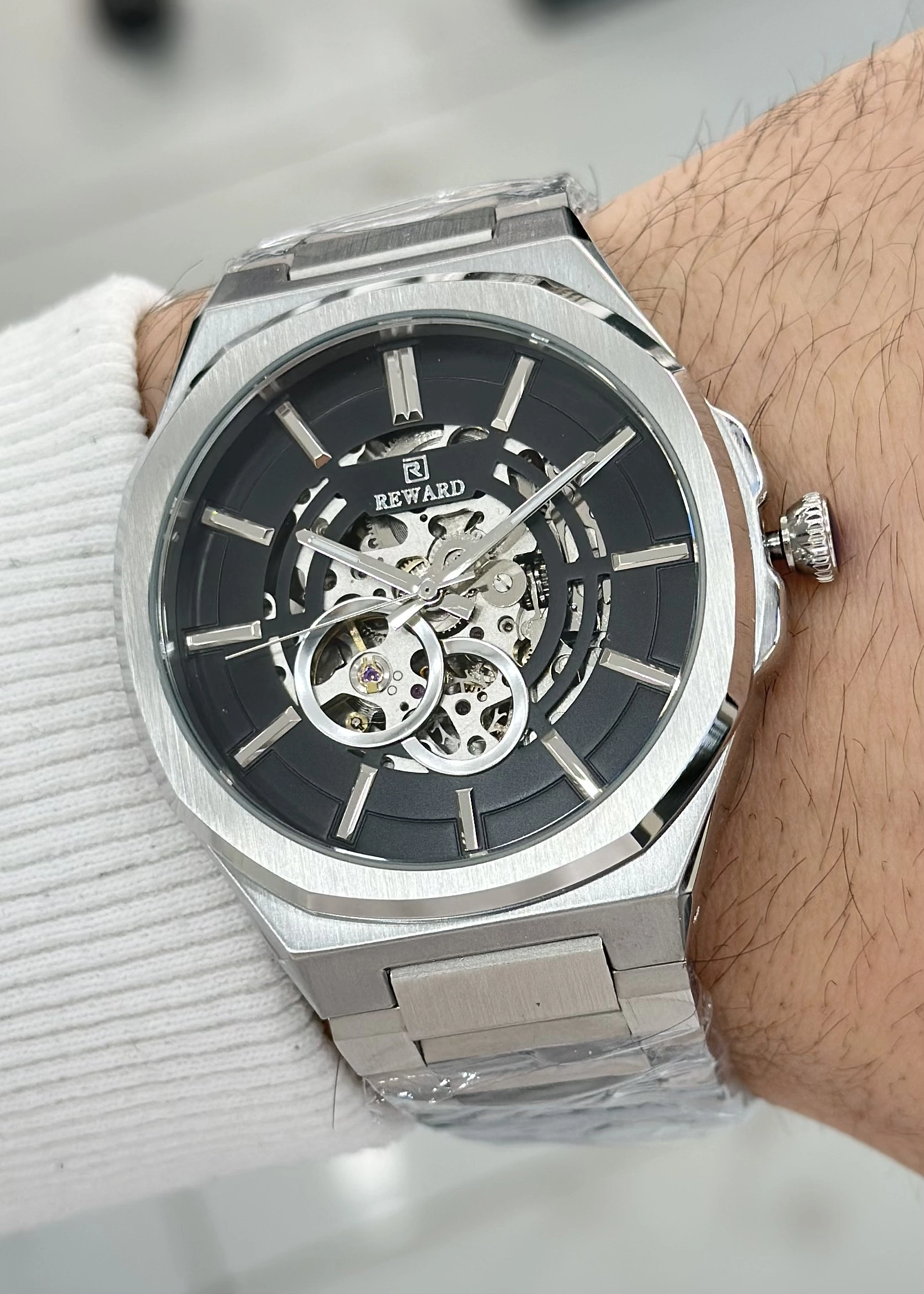 Reward Orijinal 2 Yıl Garantili 5ATM Su Geçirmezlik Siyah Kadran Çelik Kordon Otomatik Erkek Kol Saati ILK.127.N
