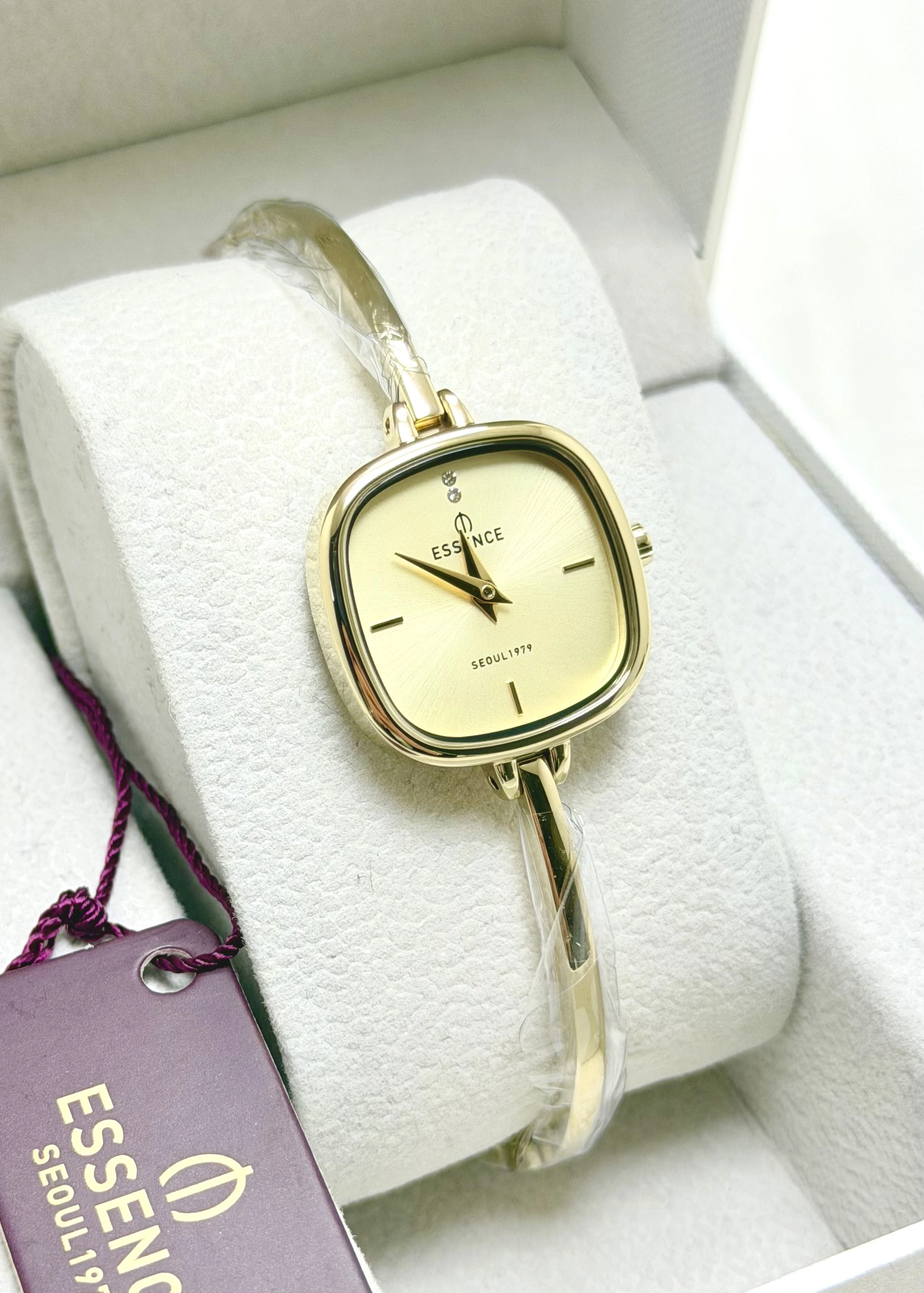 Essence D1222.110 Kadın Kol Saati