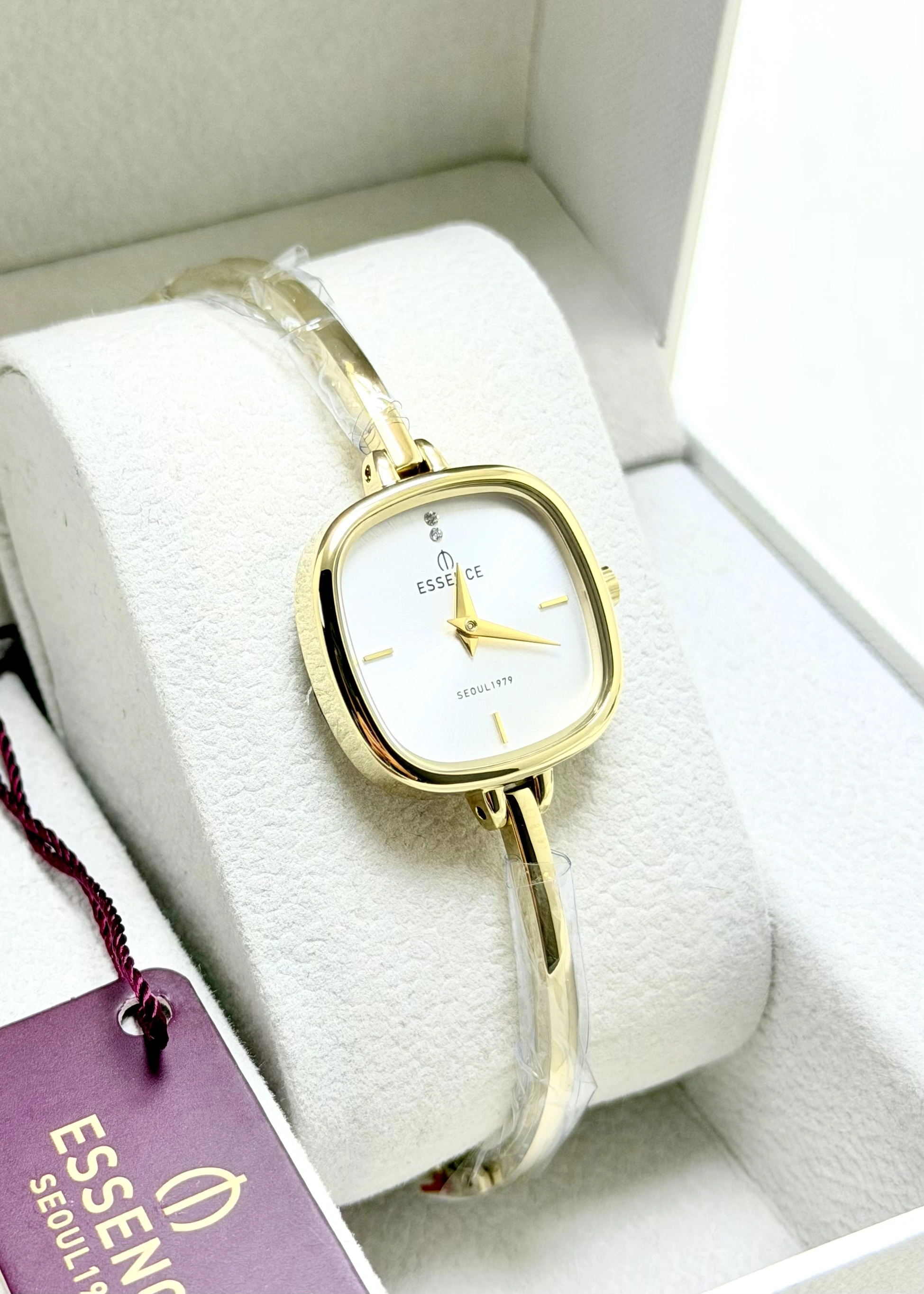 Essence D1222.130 Kadın Kol Saati